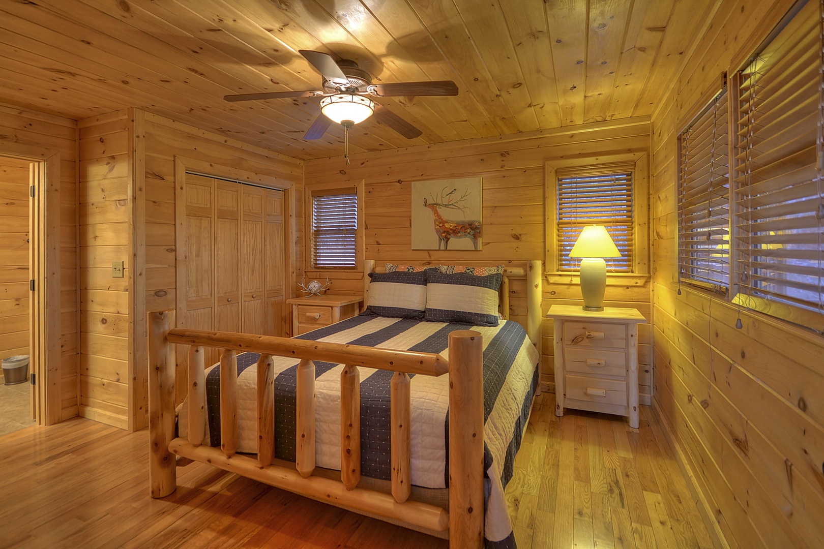 Bearcat Lodge- Entry level queen bedroom