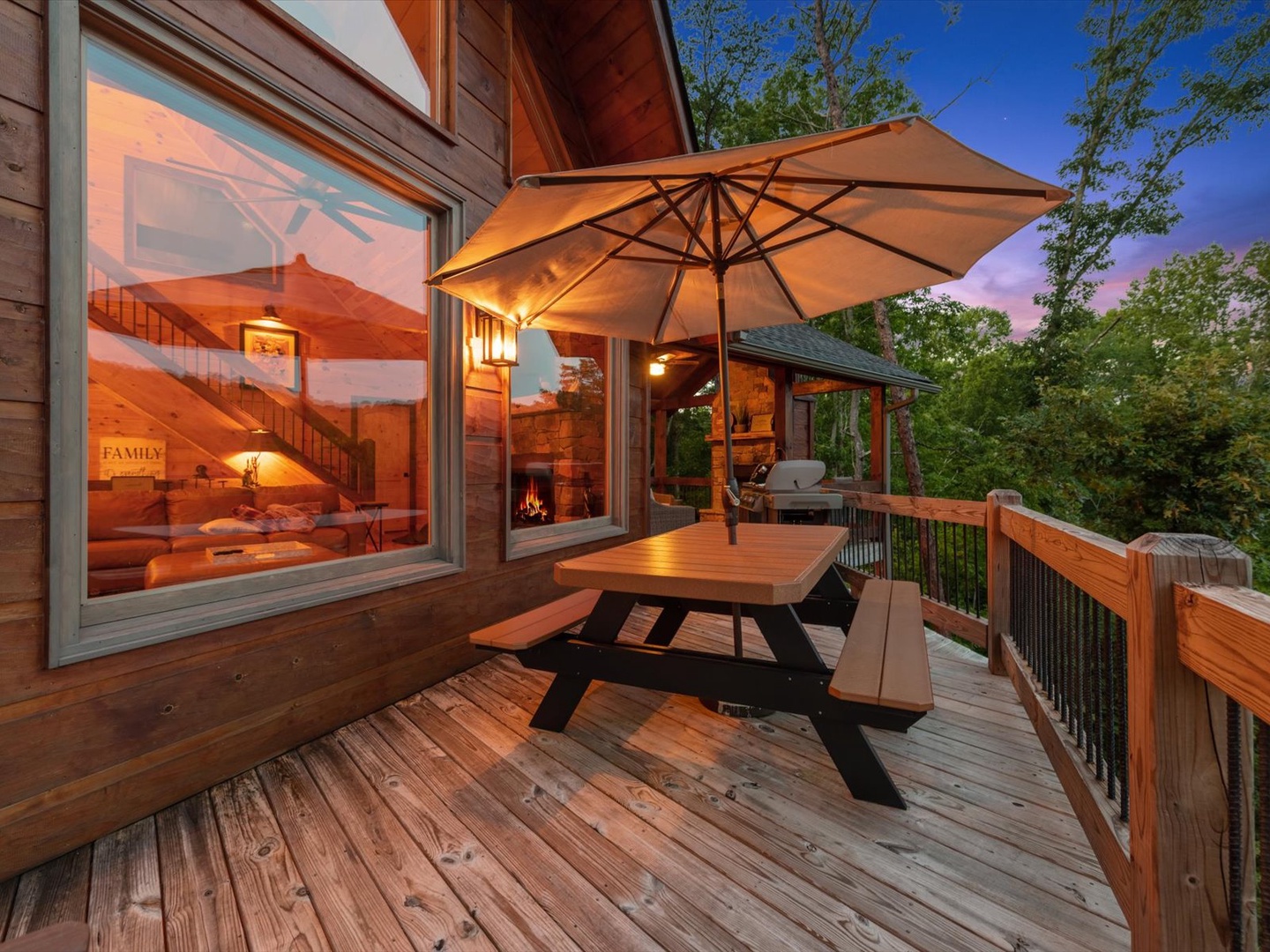 Whisky Creek Retreat- Entry deck picnic table with mountain views