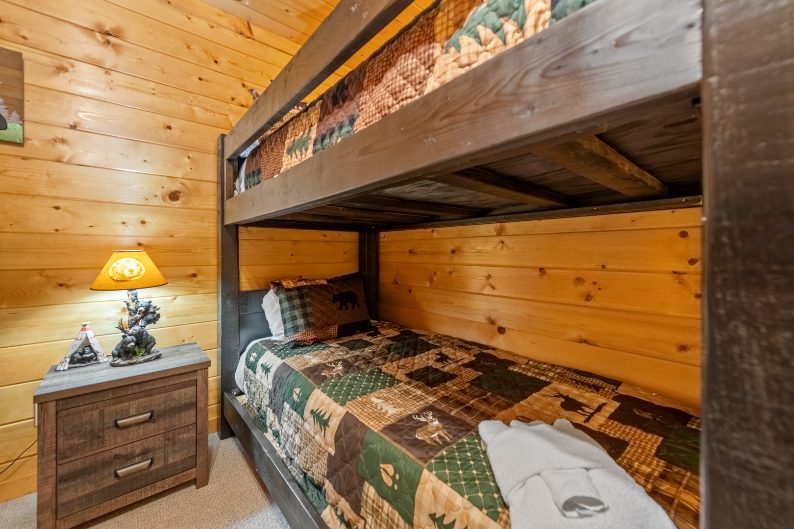 Sunset in the Mountains - Lower-Level Bunk Bedroom