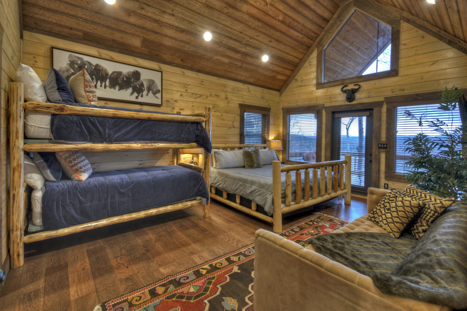 Privacy Peak - Upper Level King with Bunk Beds