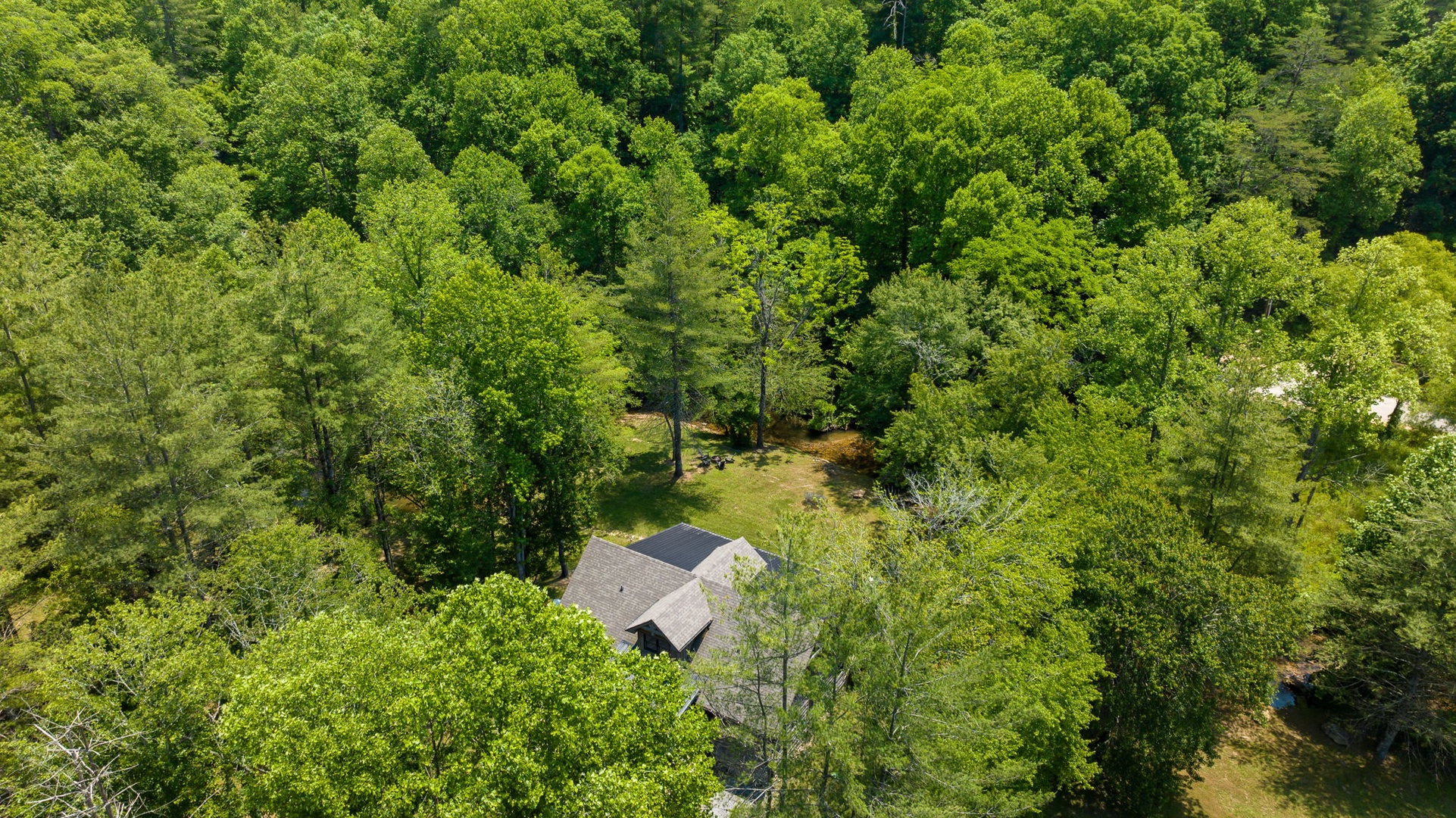 Indian Creek Lodge - Aerial View of Property
