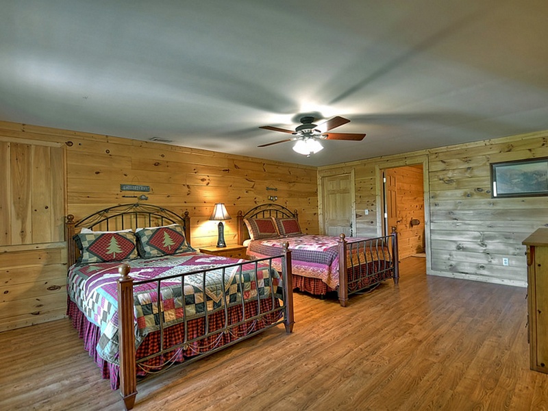 Blue Ridge Hideaway- Lower Level Queen Bedroom