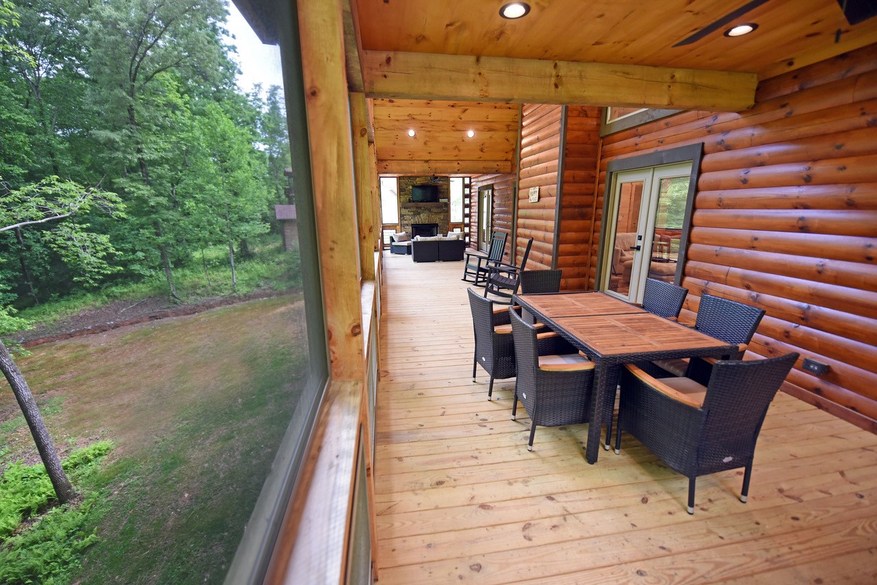 Hidden Creek Cabin: View from Entry Level Deck Dining Area