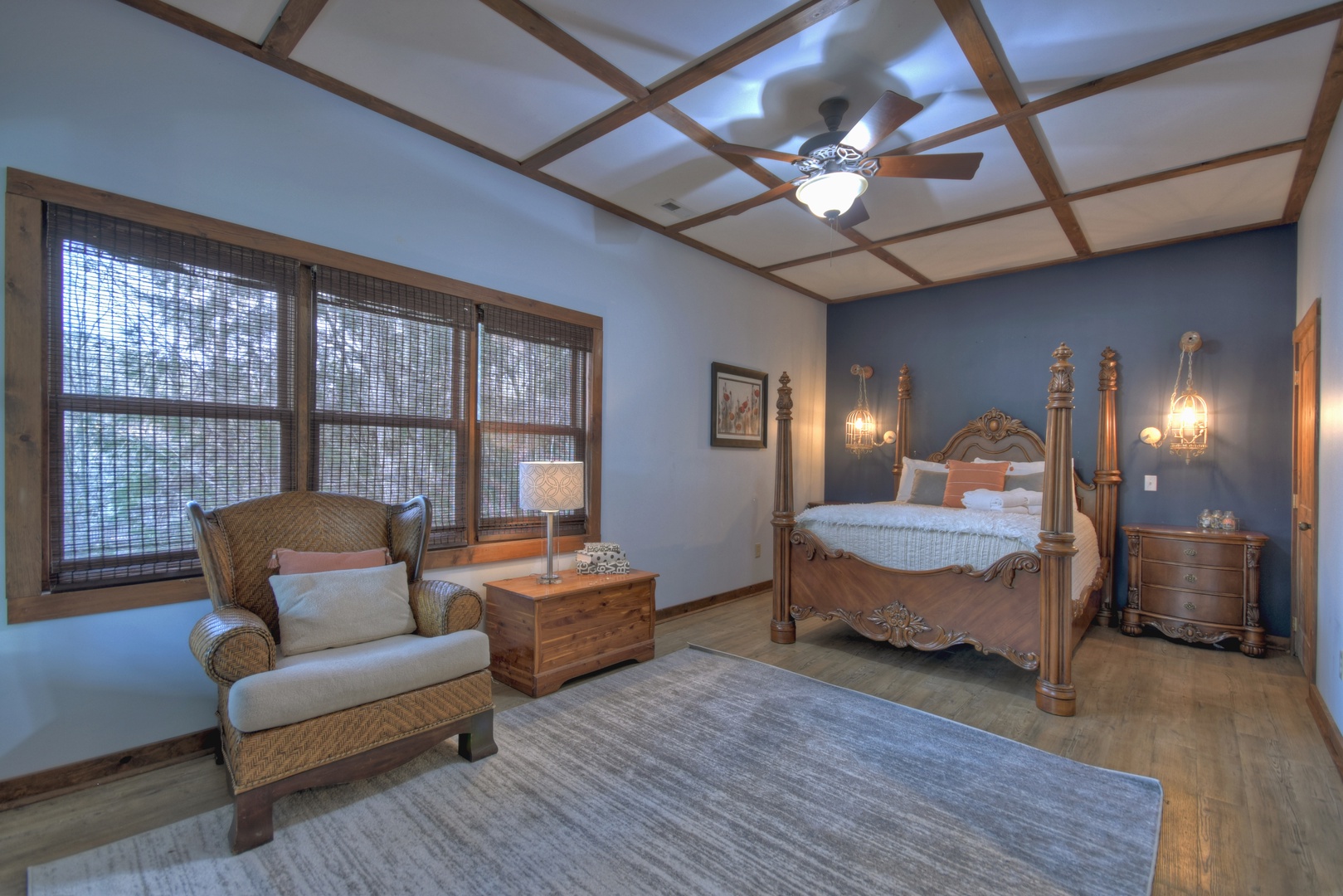 River Lodge- Lower level bedroom suite with seating and matching decor