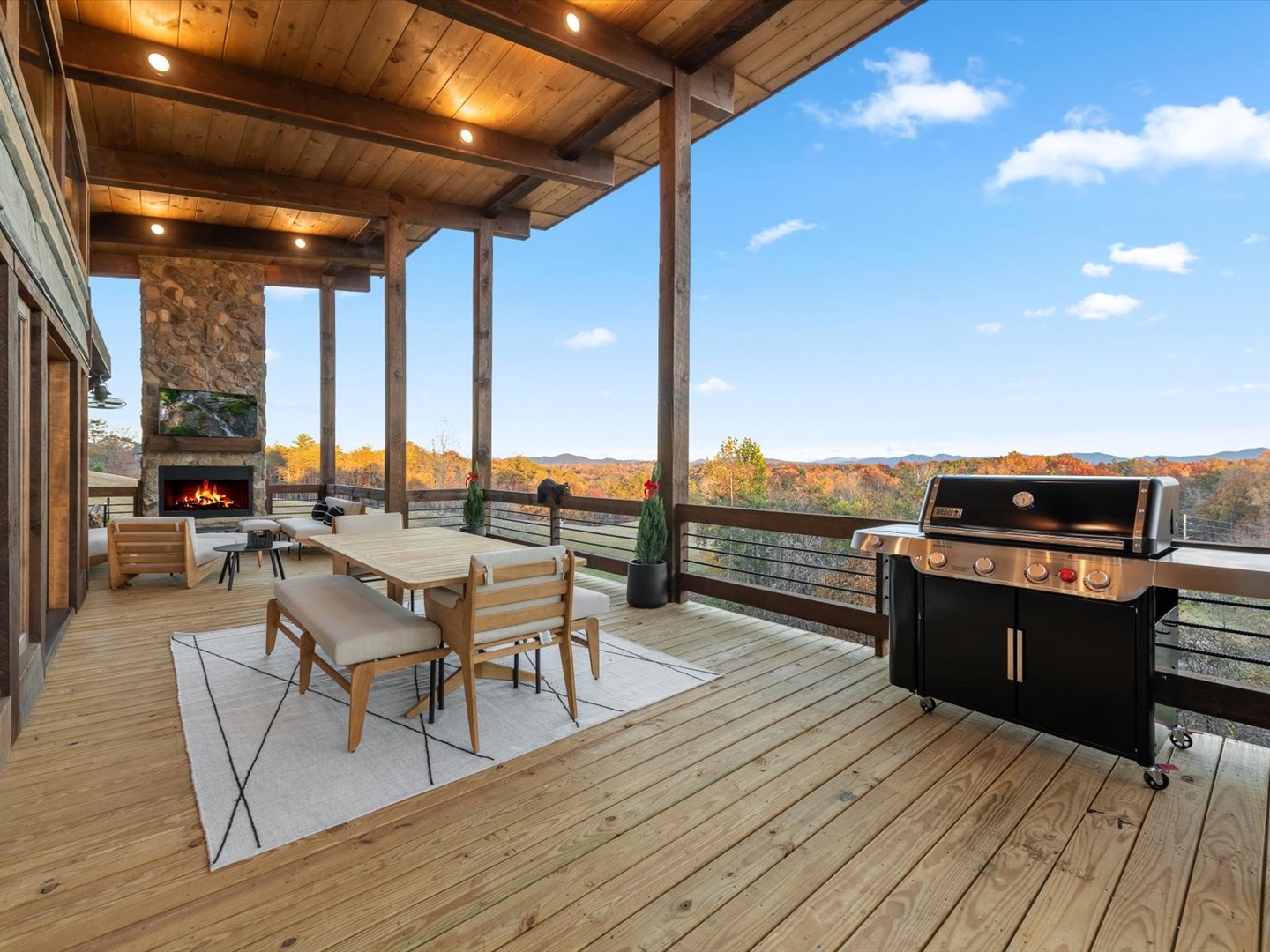 Harvest Moon - Entry Level Deck Dining Area and Grill