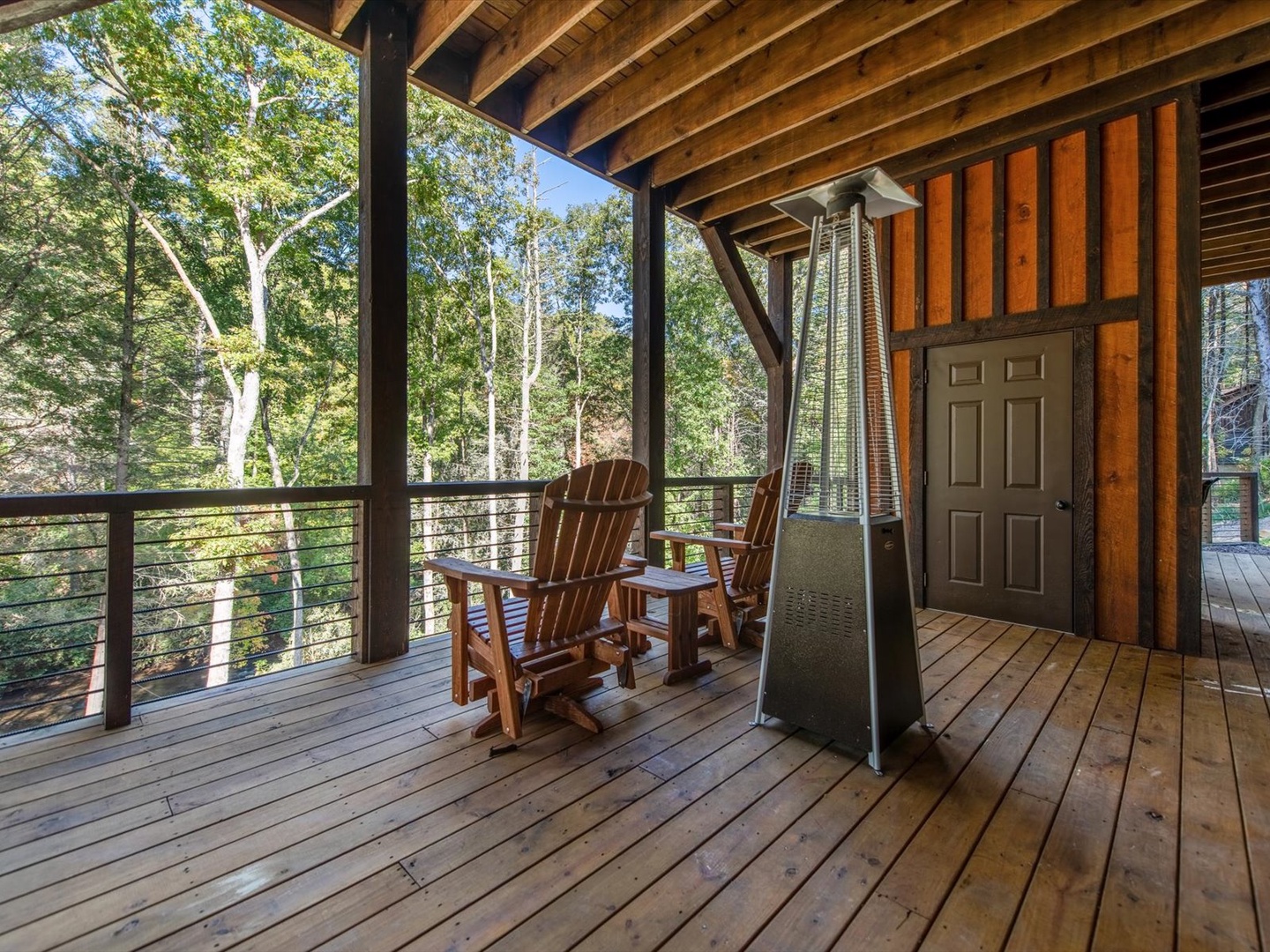 Stone Creek Lodge - Lower Level Deck Seating