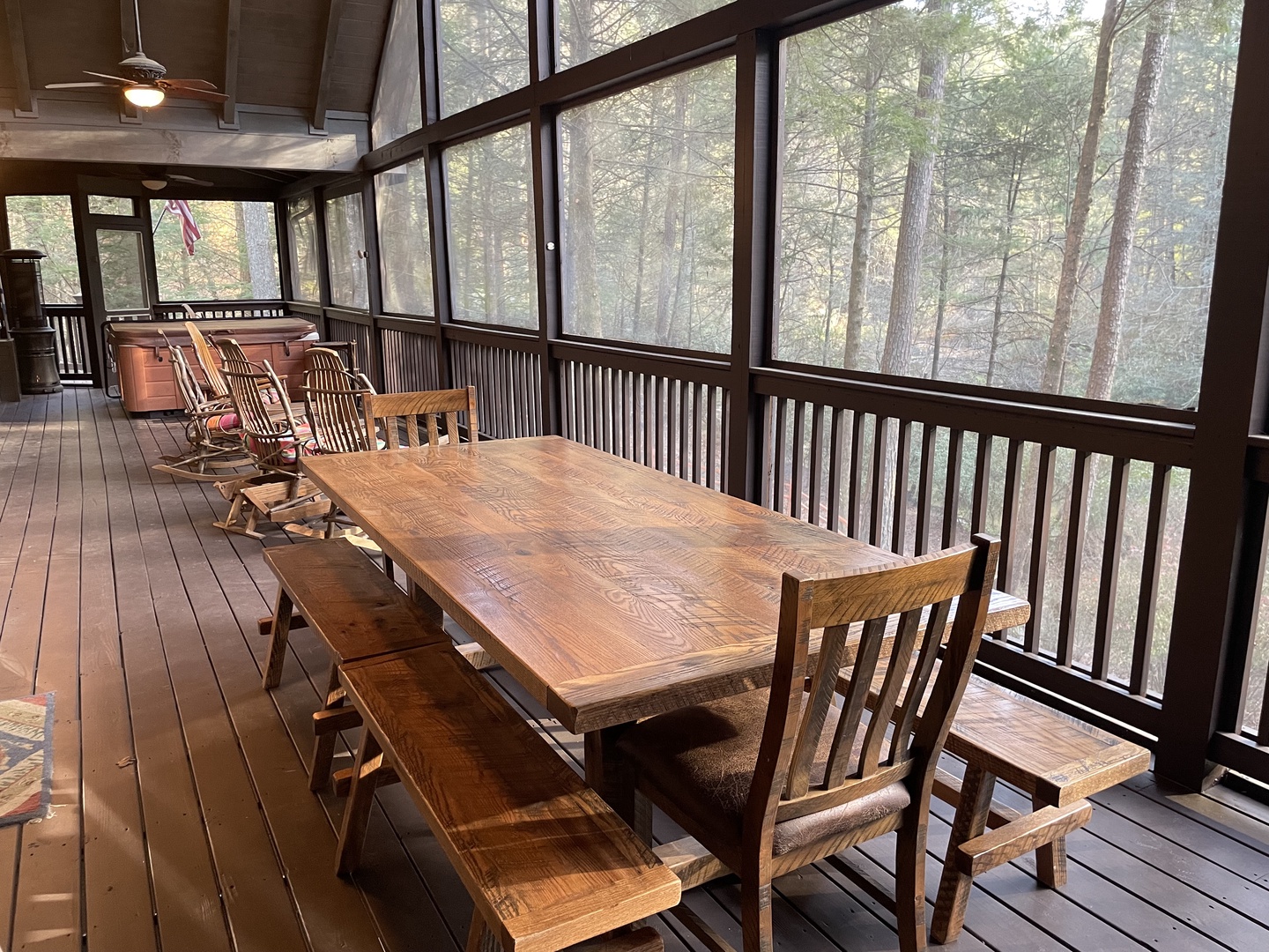 Mountaintown Creek Lodge - Outdoor Dining with Gas Heaters
