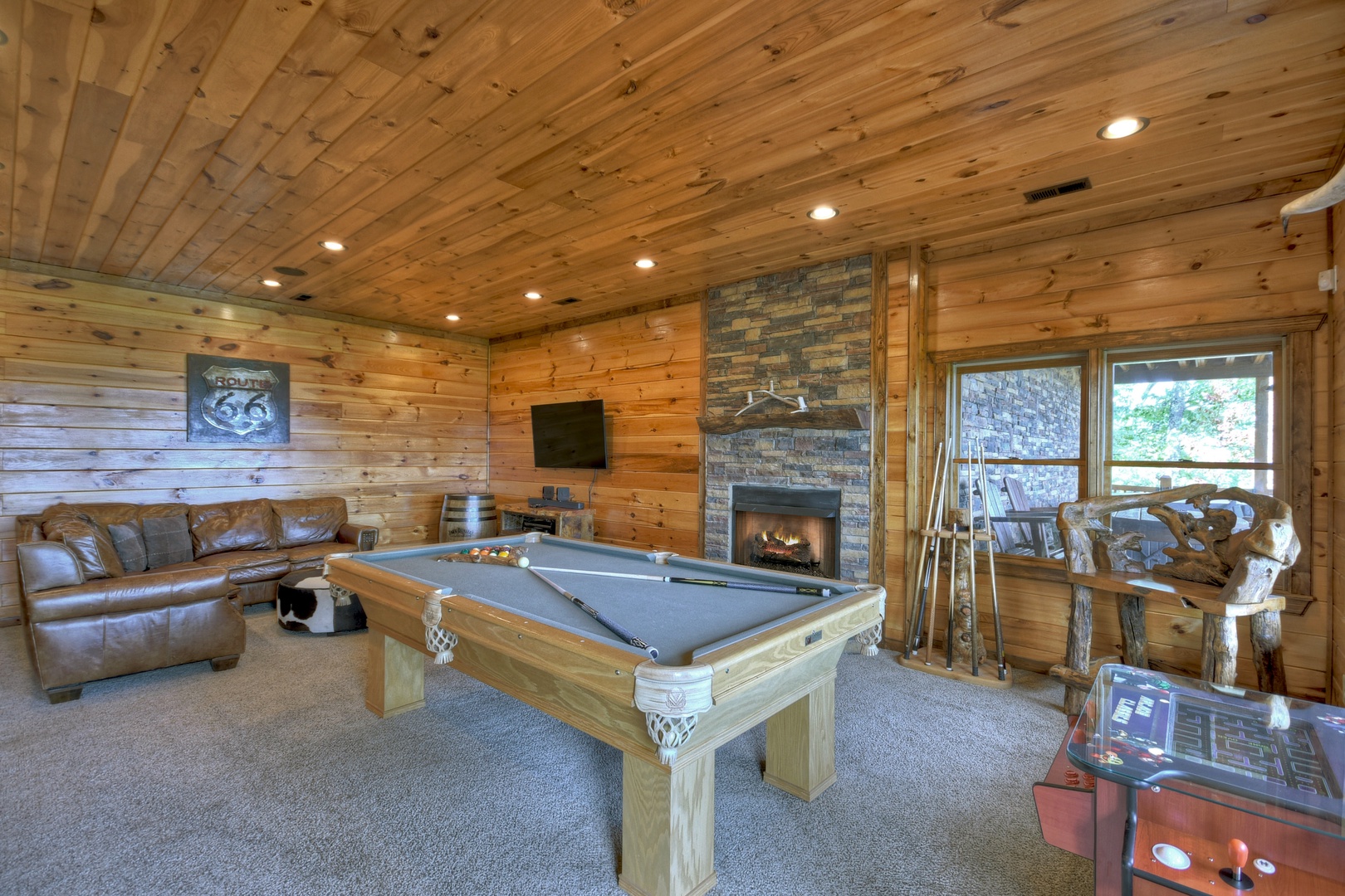 Grand Bluff Retreat- Full game area in the recreation room