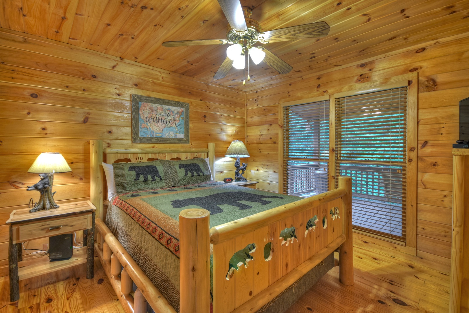 Ole Bear Paw Cabin - Entry Level Queen Bedroom