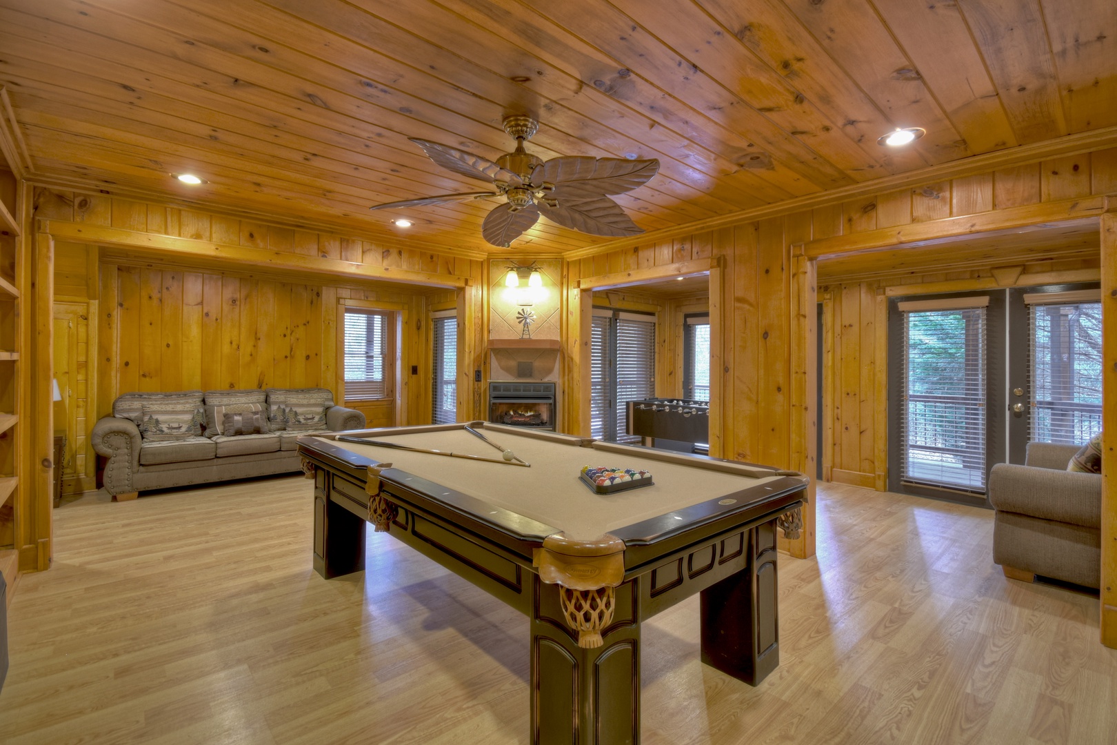 Deer Watch Lodge- Game room with pool table