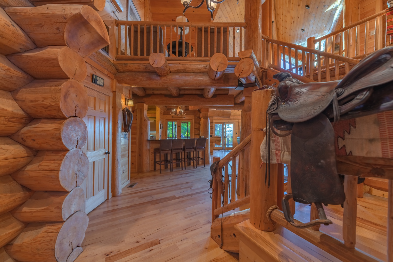 Saddle Lodge - Luxury Log Cabin