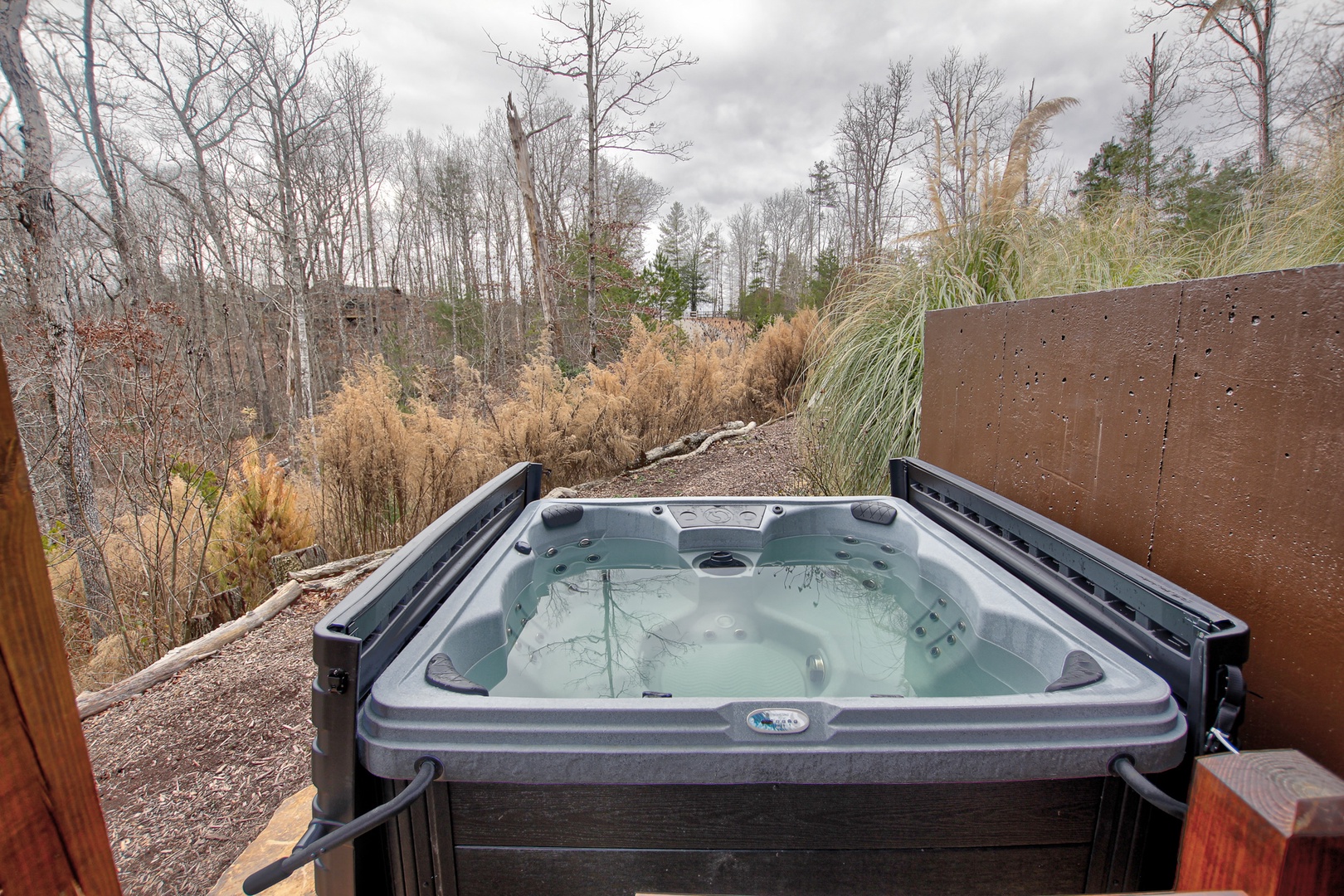 Woodsong - Hot Tub during Wintertime