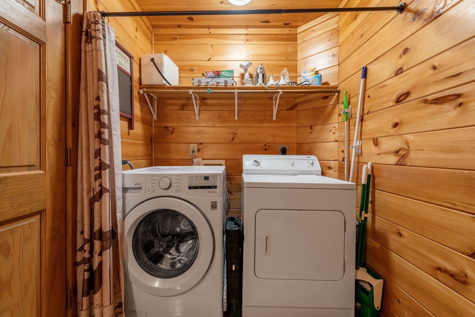 Cruach Mor - Entry Level Laundry Area