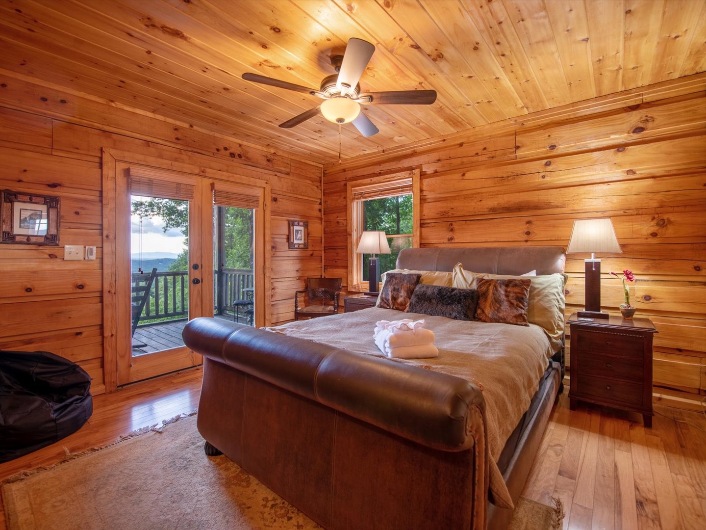 Aska Bliss- Entry level bedroom with a deck access