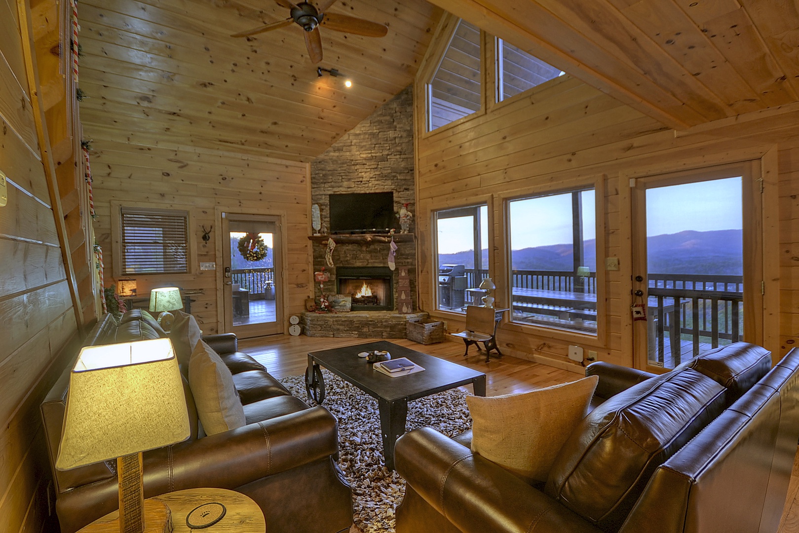 Bearcat Lodge - Entry level living room with deck access
