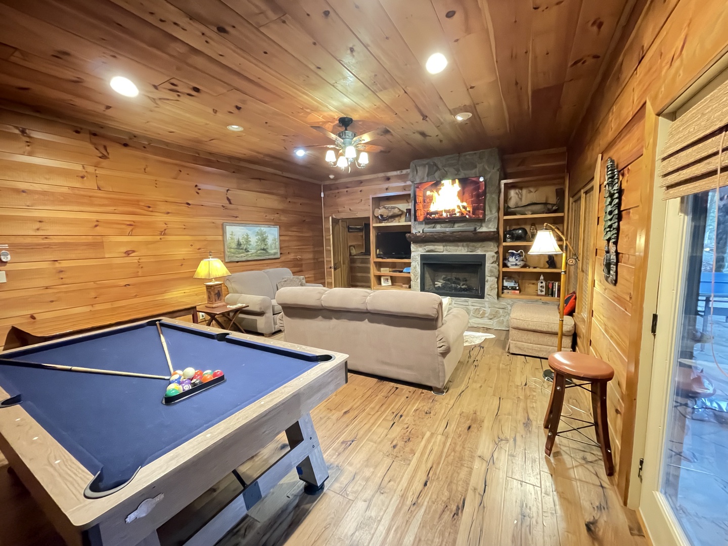 Mountaintown Creek Lodge - Lower Level Entertainment Room