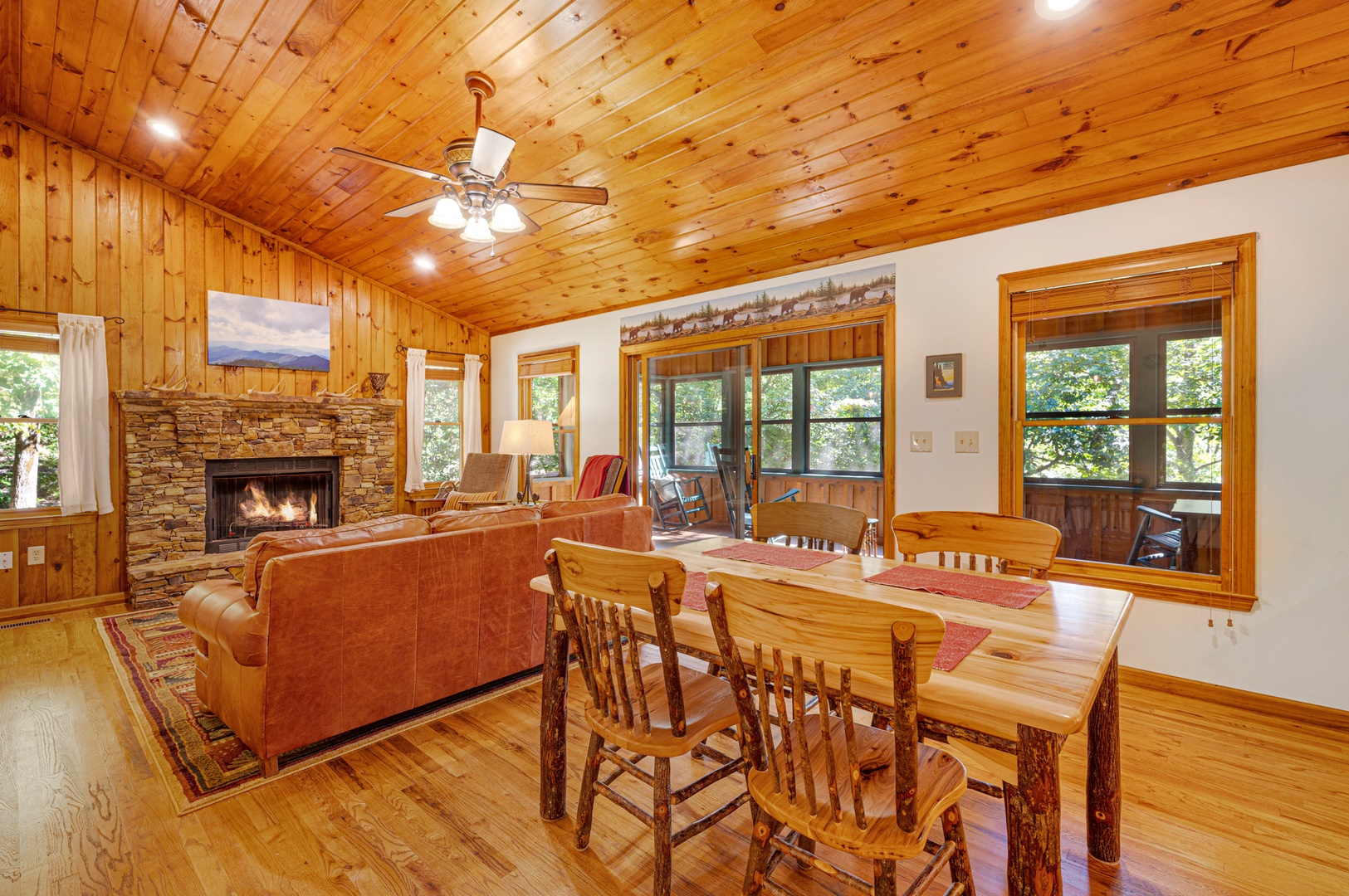 Creekside Getaway: Dining Area and Living Room