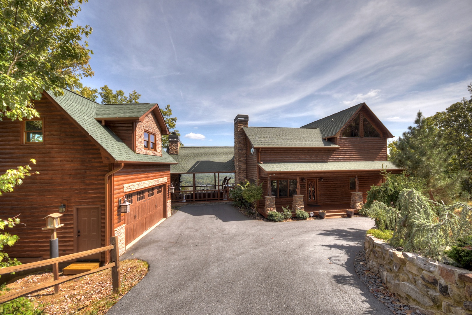 Grand Bluff Retreat- Exterior view of the cabin & long range mountain views