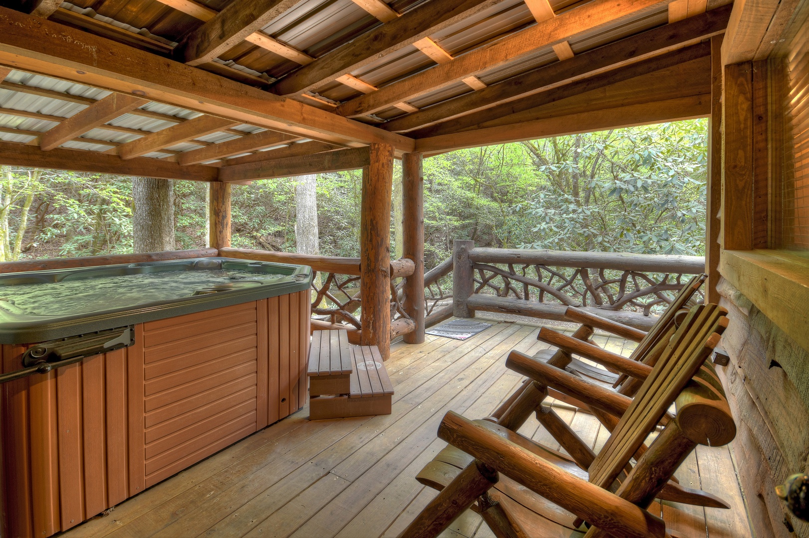 Hothouse Hideaway- Hot tub and porch seating