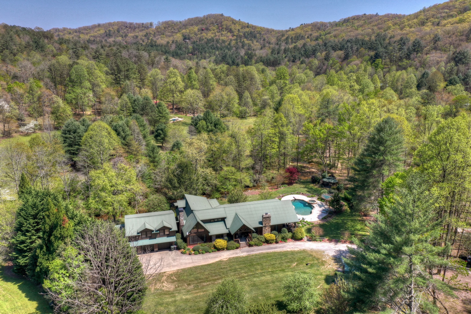 Stanley Creek Lodge - Aerial View of Lodge