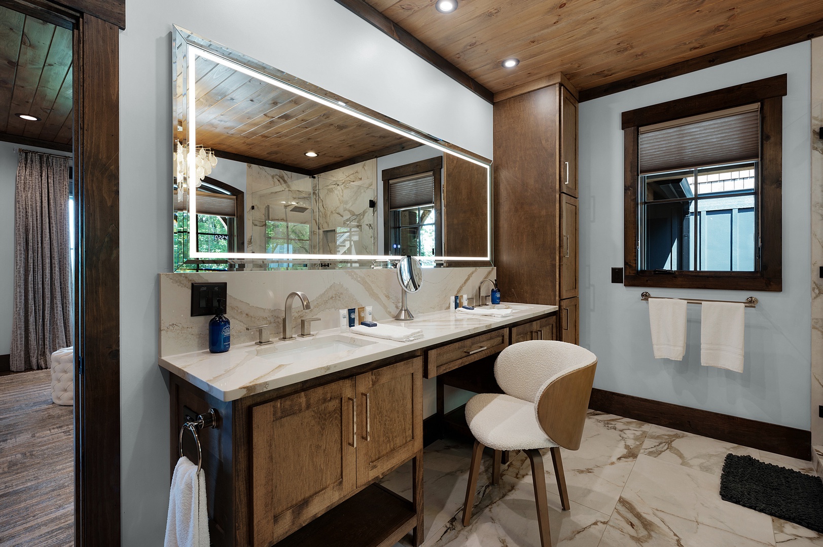 The Sanctuary: Entry Level Primary Luxurious King Bedroom's Private Bathroom