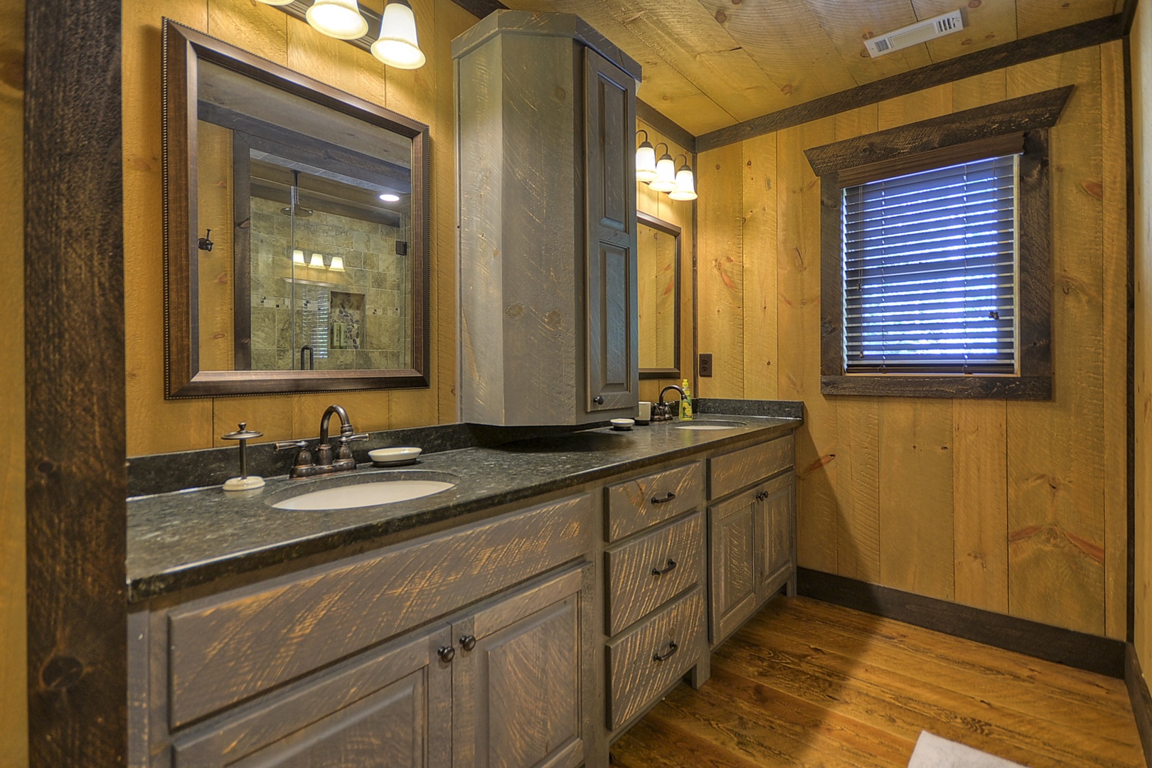 Vista Rustica- Attached master bathroom with double vanity sink