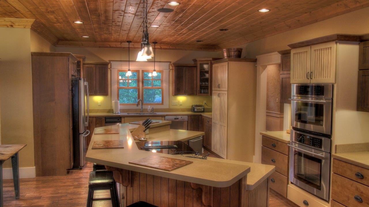 Blue Ridge Lake Retreat - Fully Equipped Kitchen