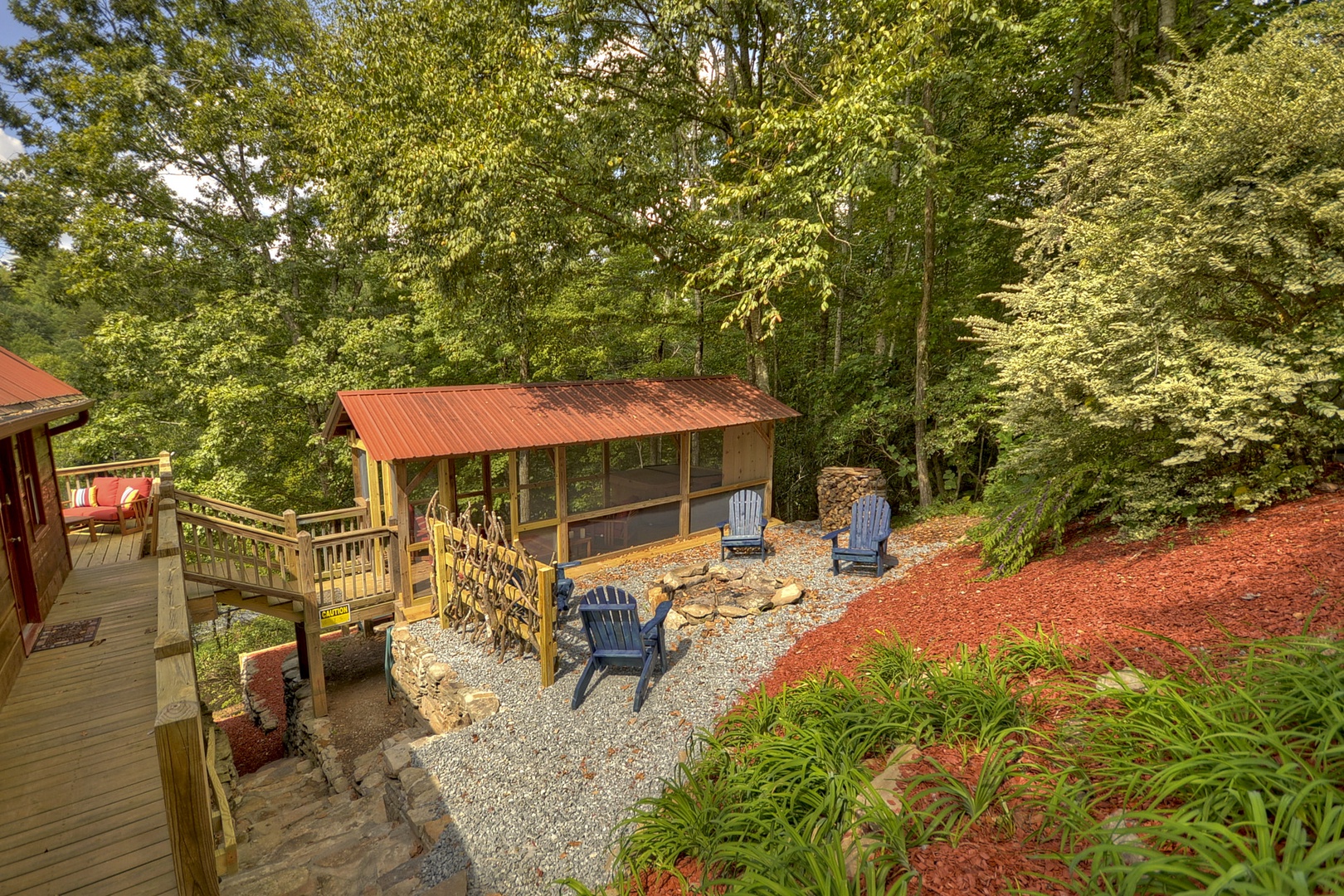 Toccoa Mist- Landscaping and outdoor firepit with seating