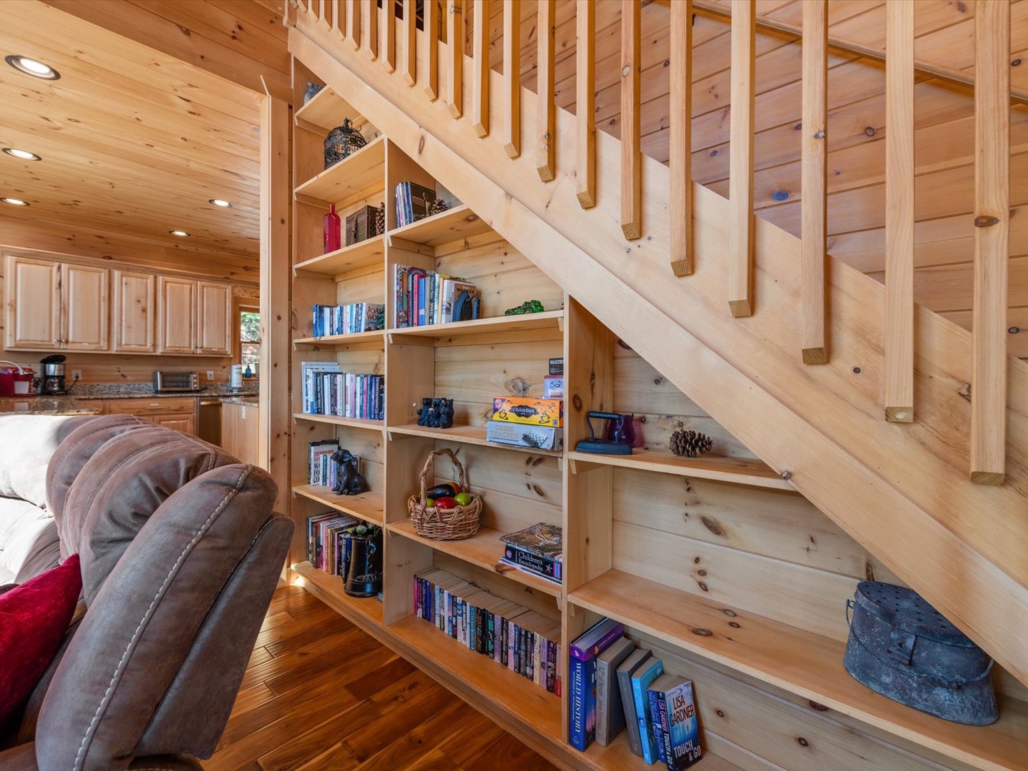Rising Star Lodge - Entry Level Living Room