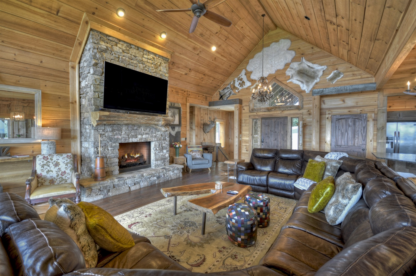 Sky's The Limit - Living Room with Gas Fireplace