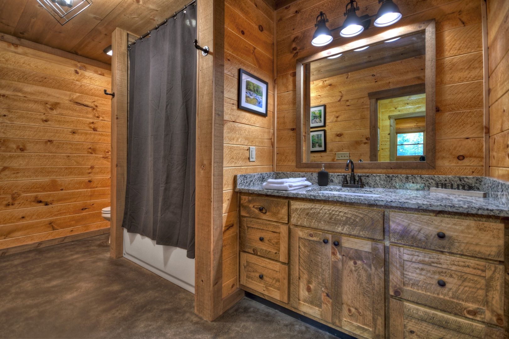 Cedar Ridge- Lower level full bathroom