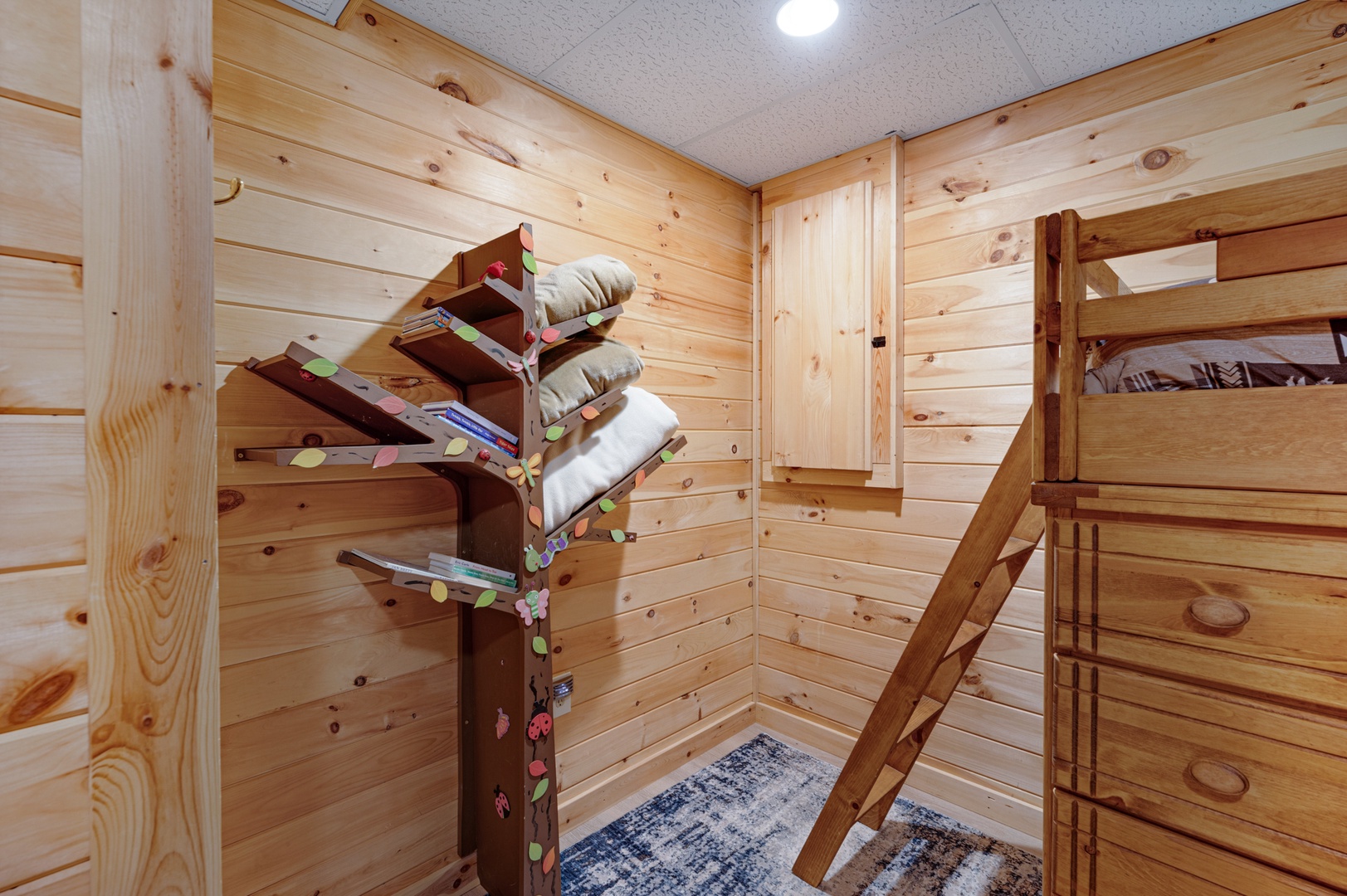 The Stickhouse - Lower Level Bunk Room