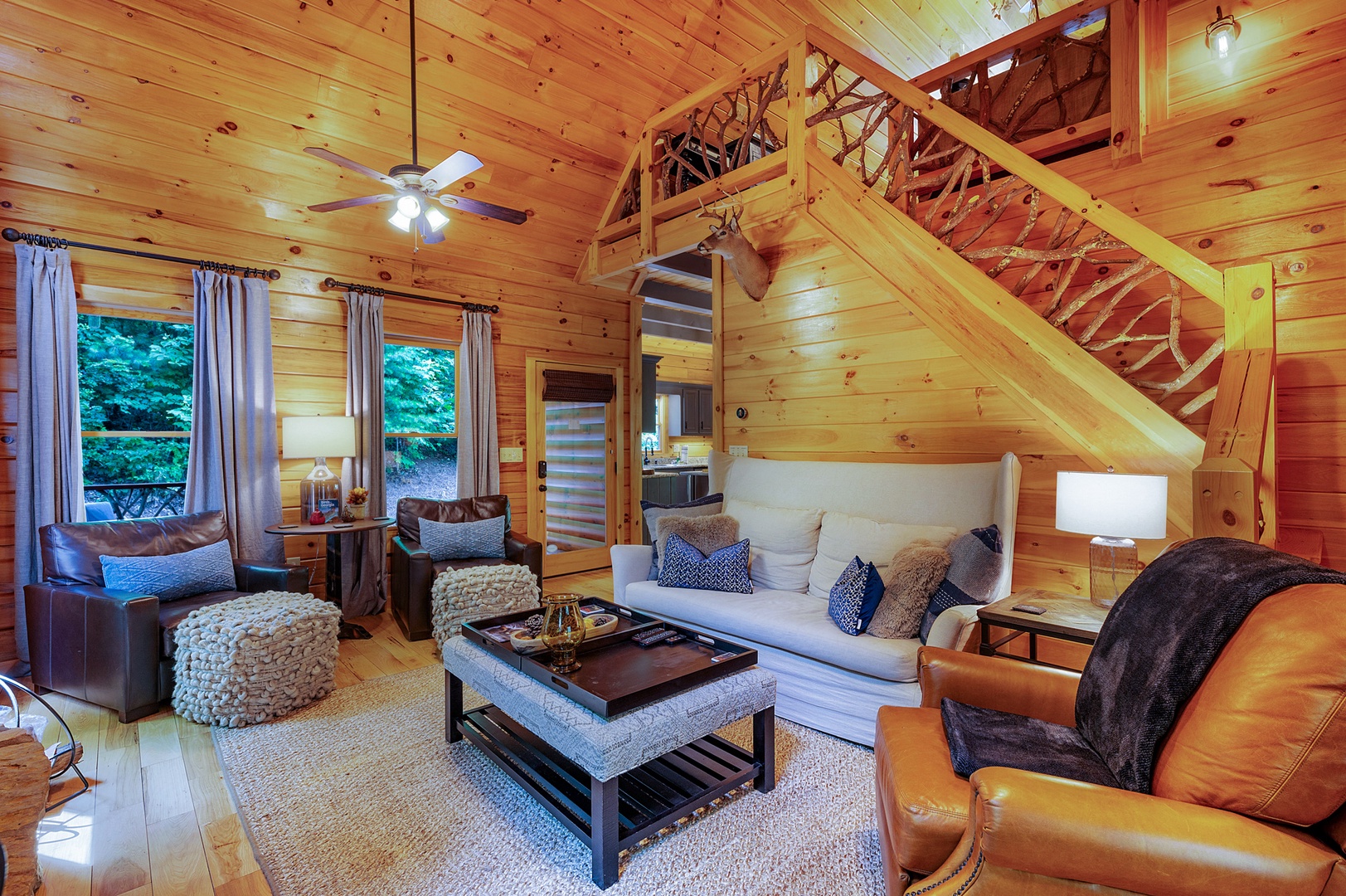 Bentley's Retreat - Living Room
