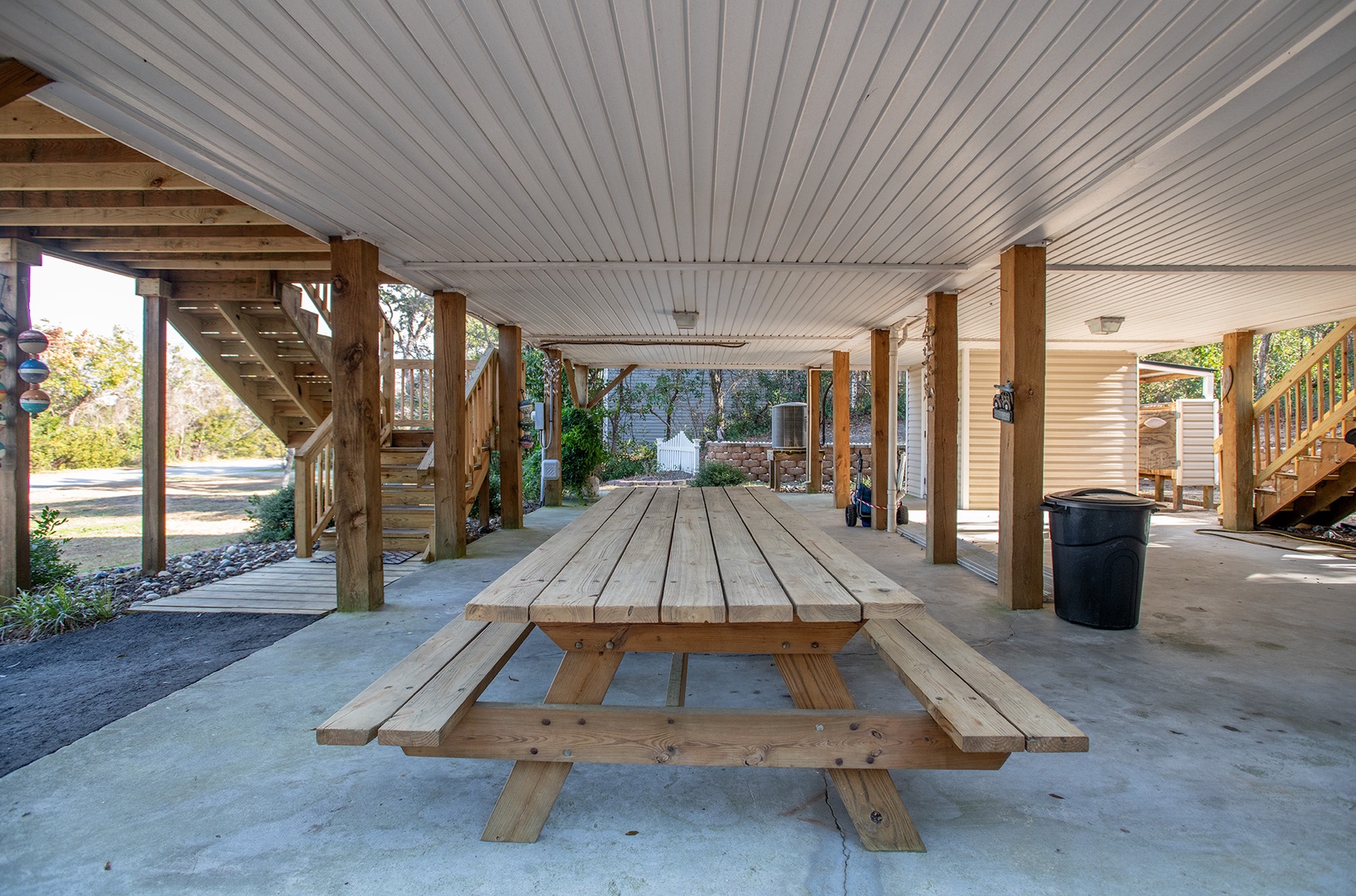 Outdoor Picnic Table for Al Fresco Dining