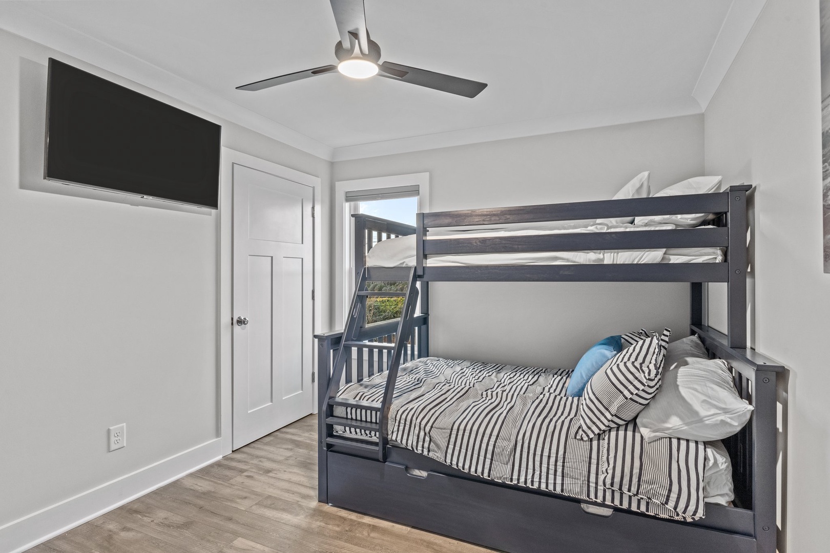 Fifth Bedroom with Twin/Full Bunks & Trundle