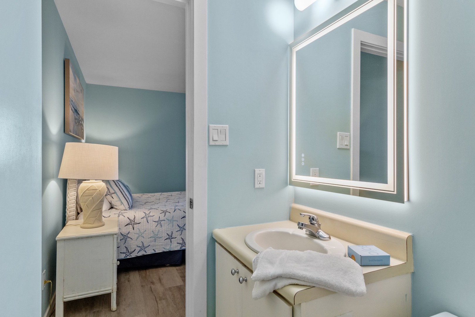 En-Suite Bath to Bedroom 2