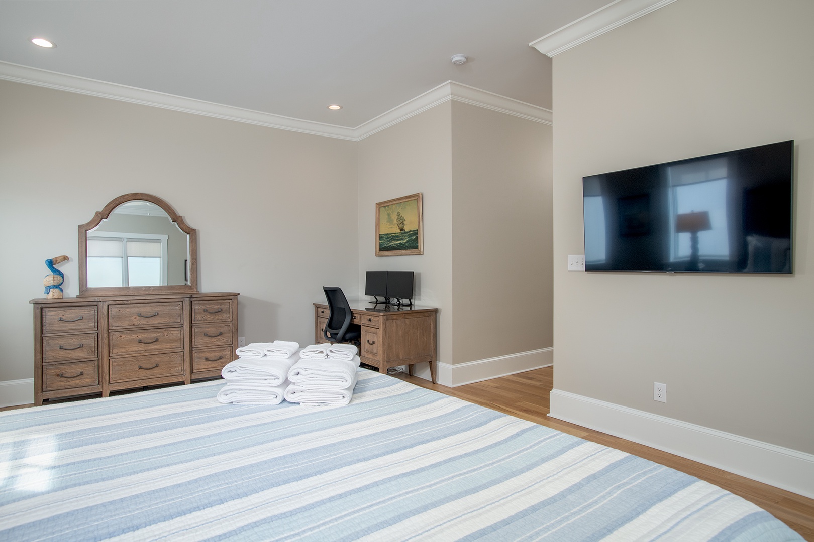 Fifth Bedroom with Flatscreen TV