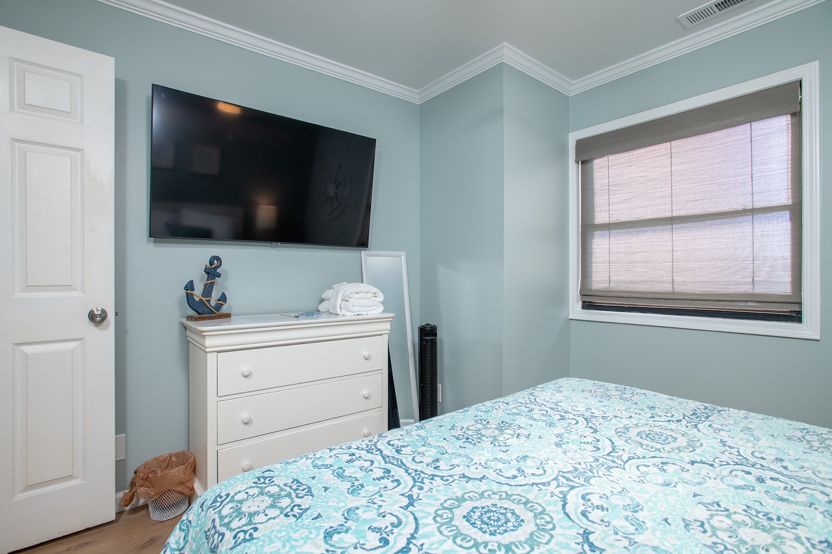 Bedroom 2 with Queen Bed and Smart TV