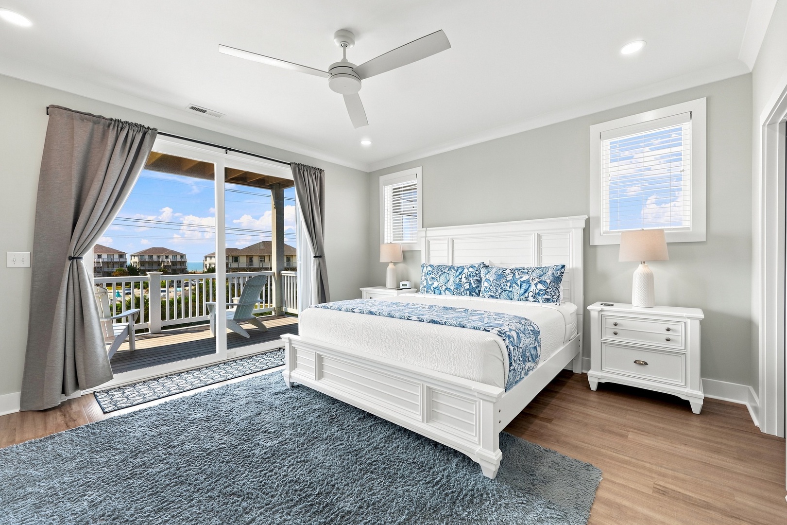 Emerality | Ground Level King Bedroom with Ensuite