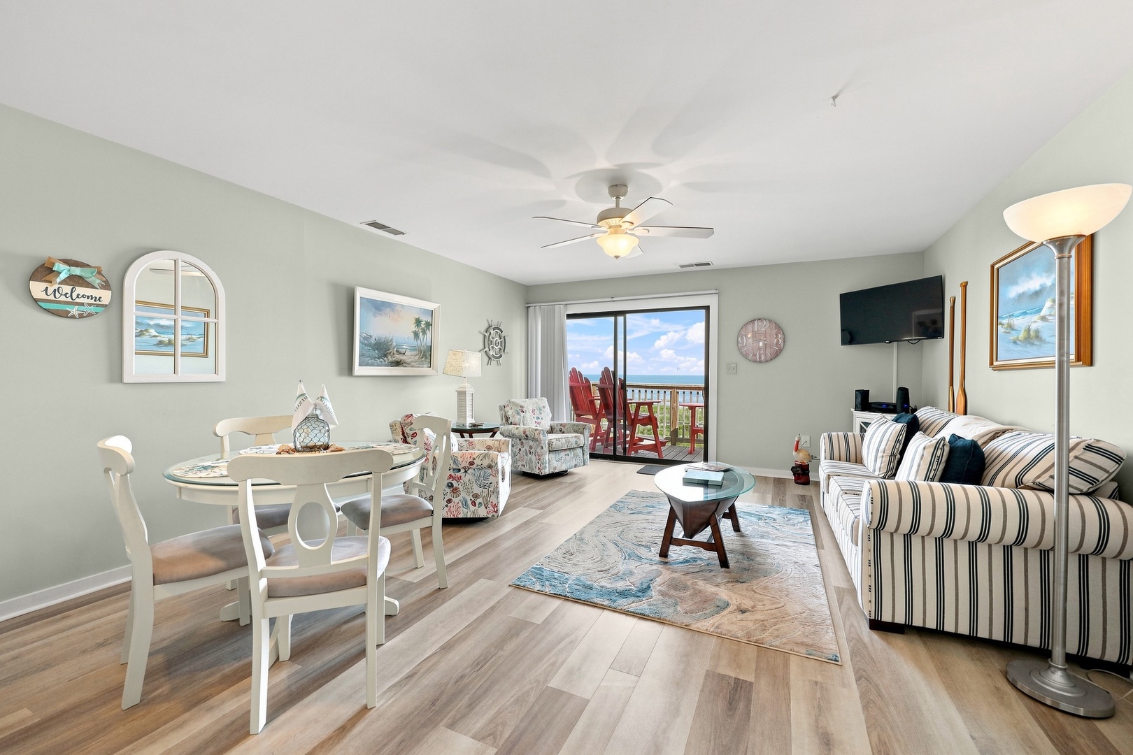 Char’s Cozy Condo | Open Living and Dining Area
