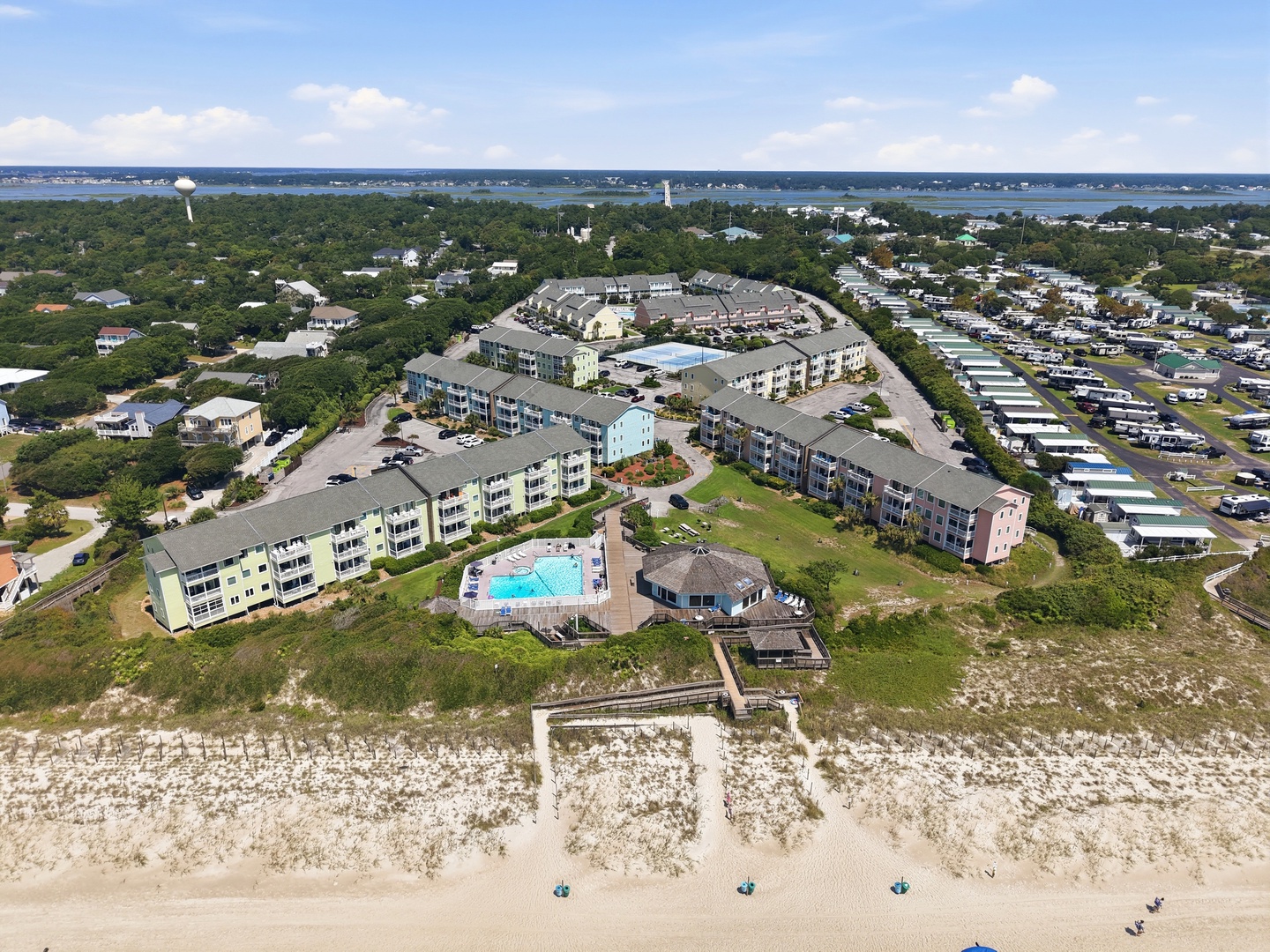 Oma’s Emerald Retreat | Oceanfront Community