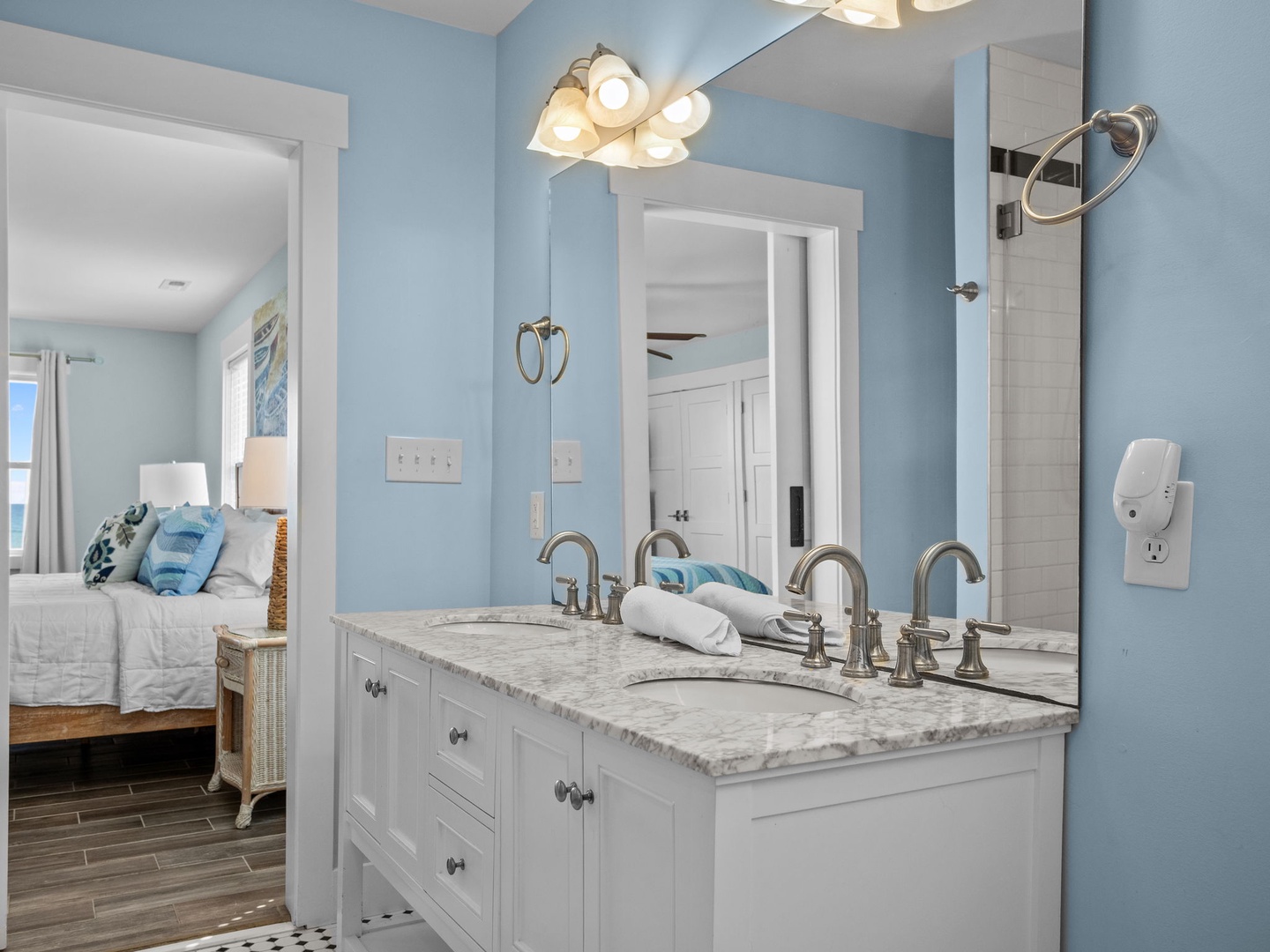 King room attached bathroom