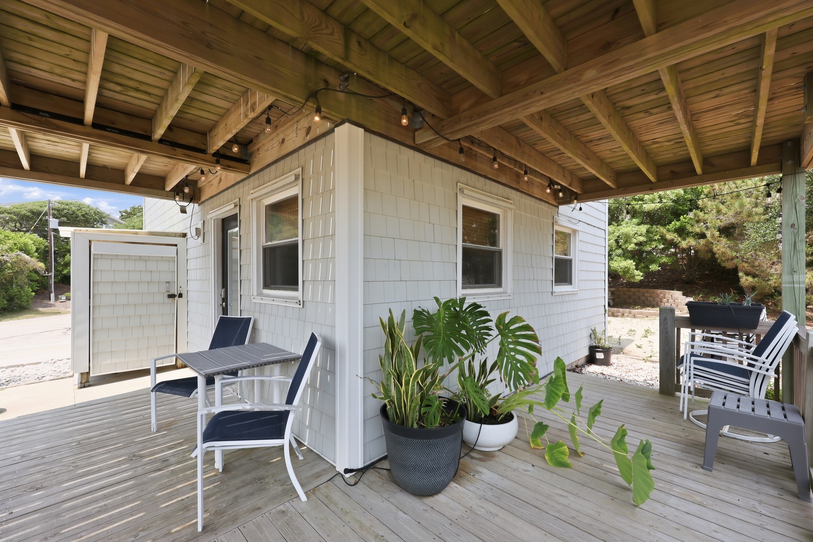 Dolphin Reach Down | Outdoor Seating