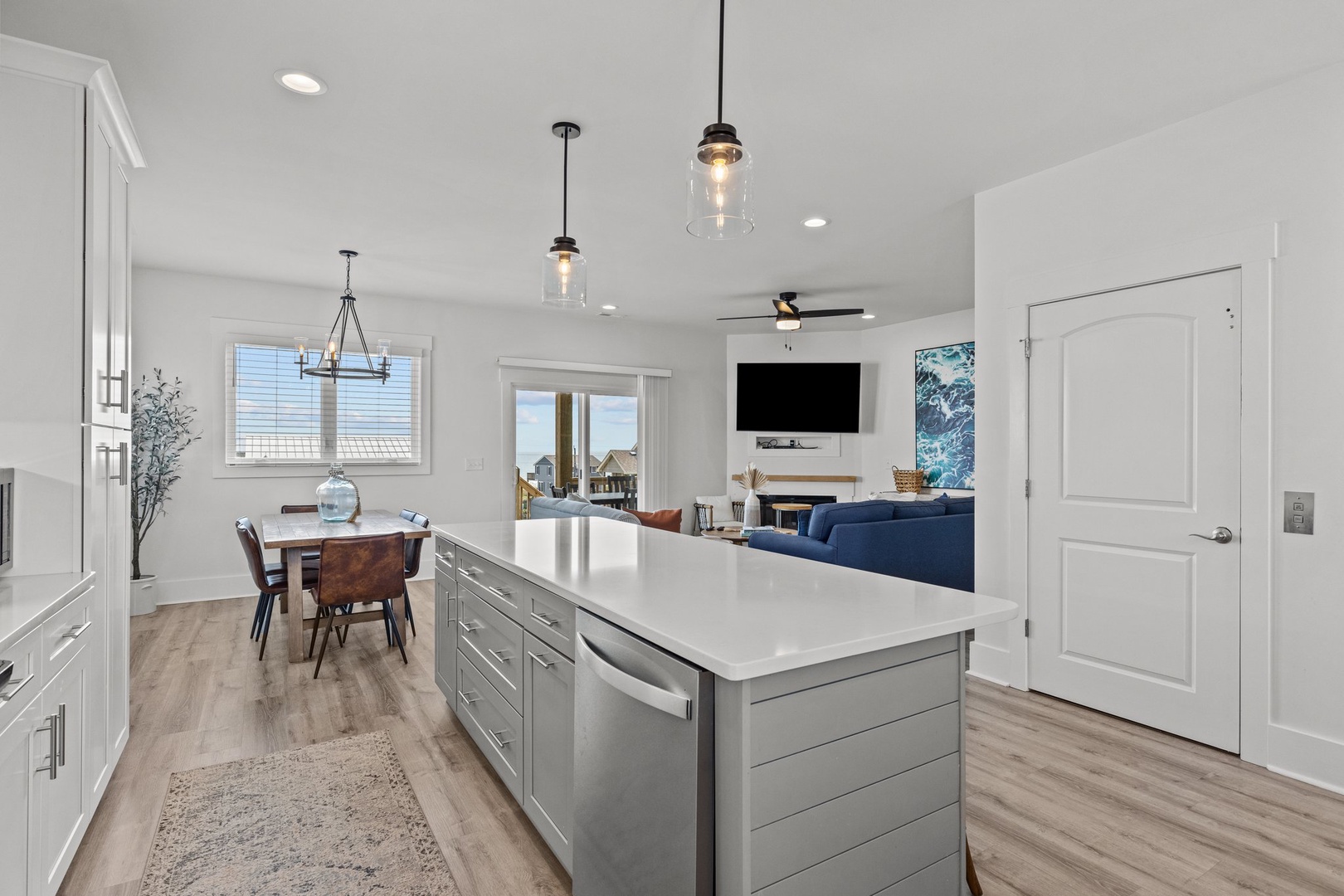 Waverlie's Watch | Kitchen Island