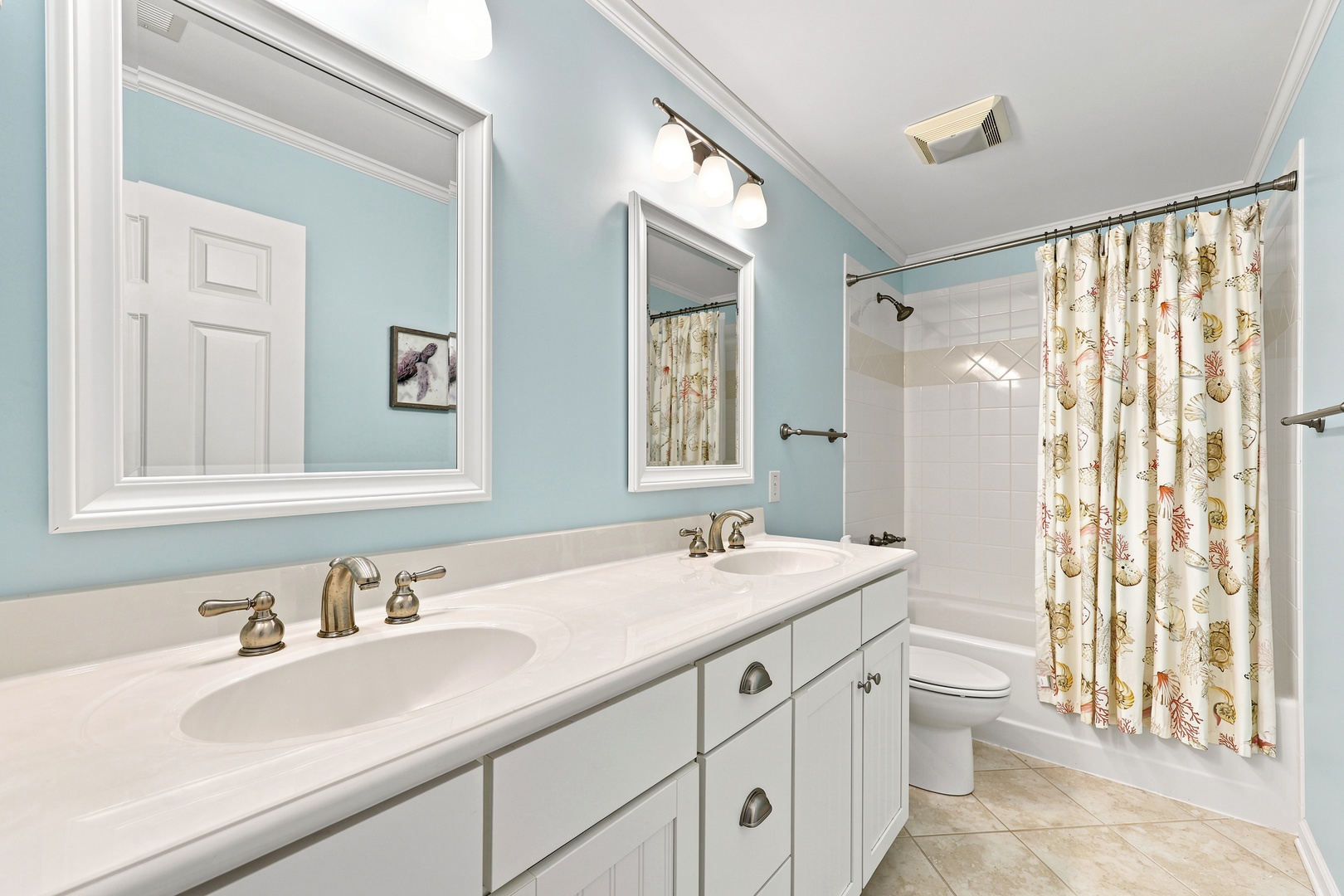 Blue Chair Stays | Full Bathroom