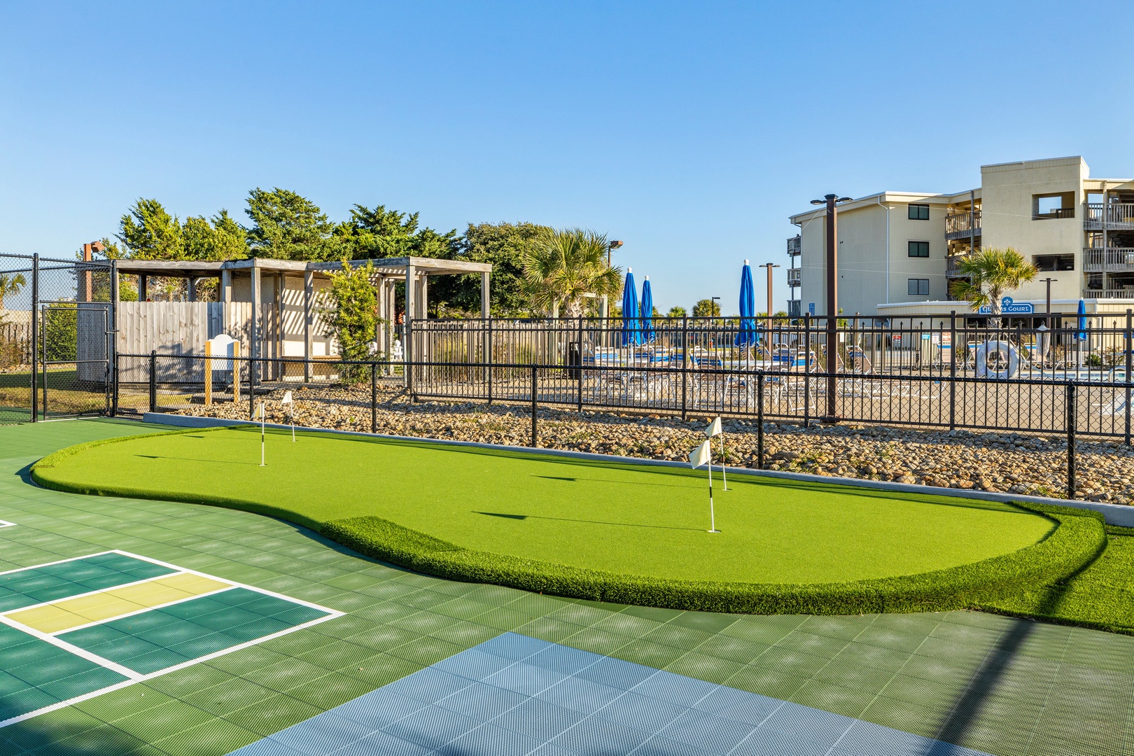 Queens Court Putting Green