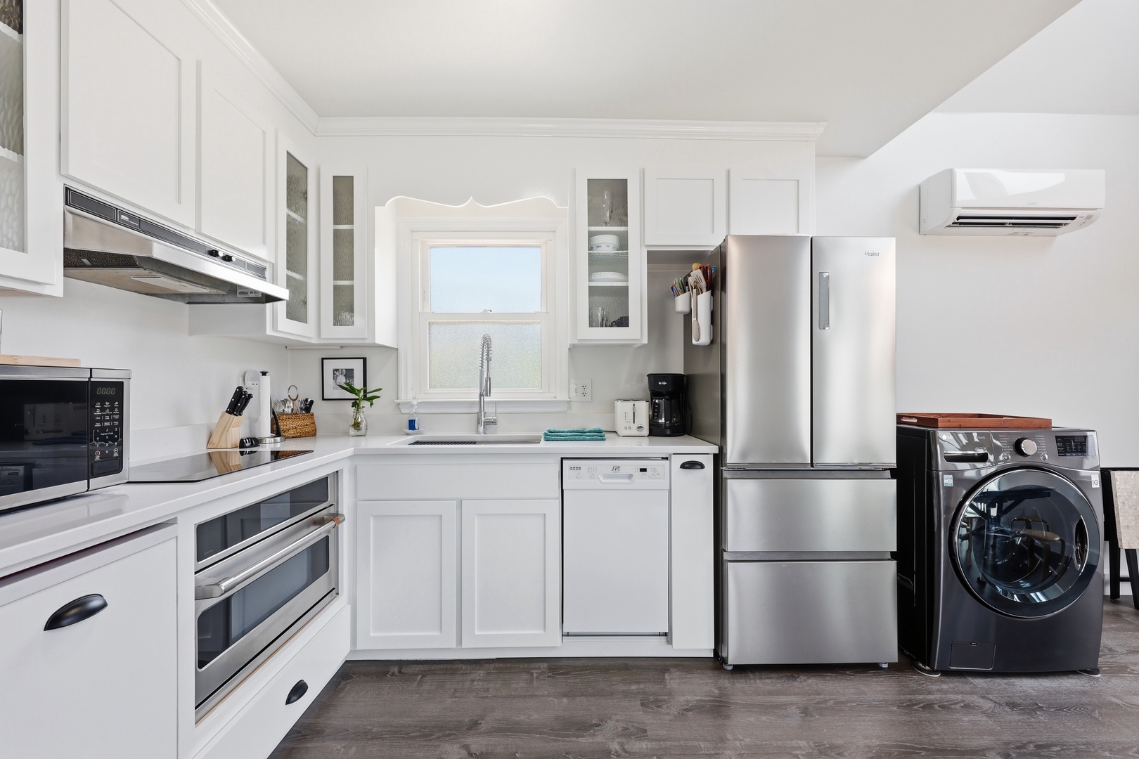 Dolphin Reach Up | Kitchen
