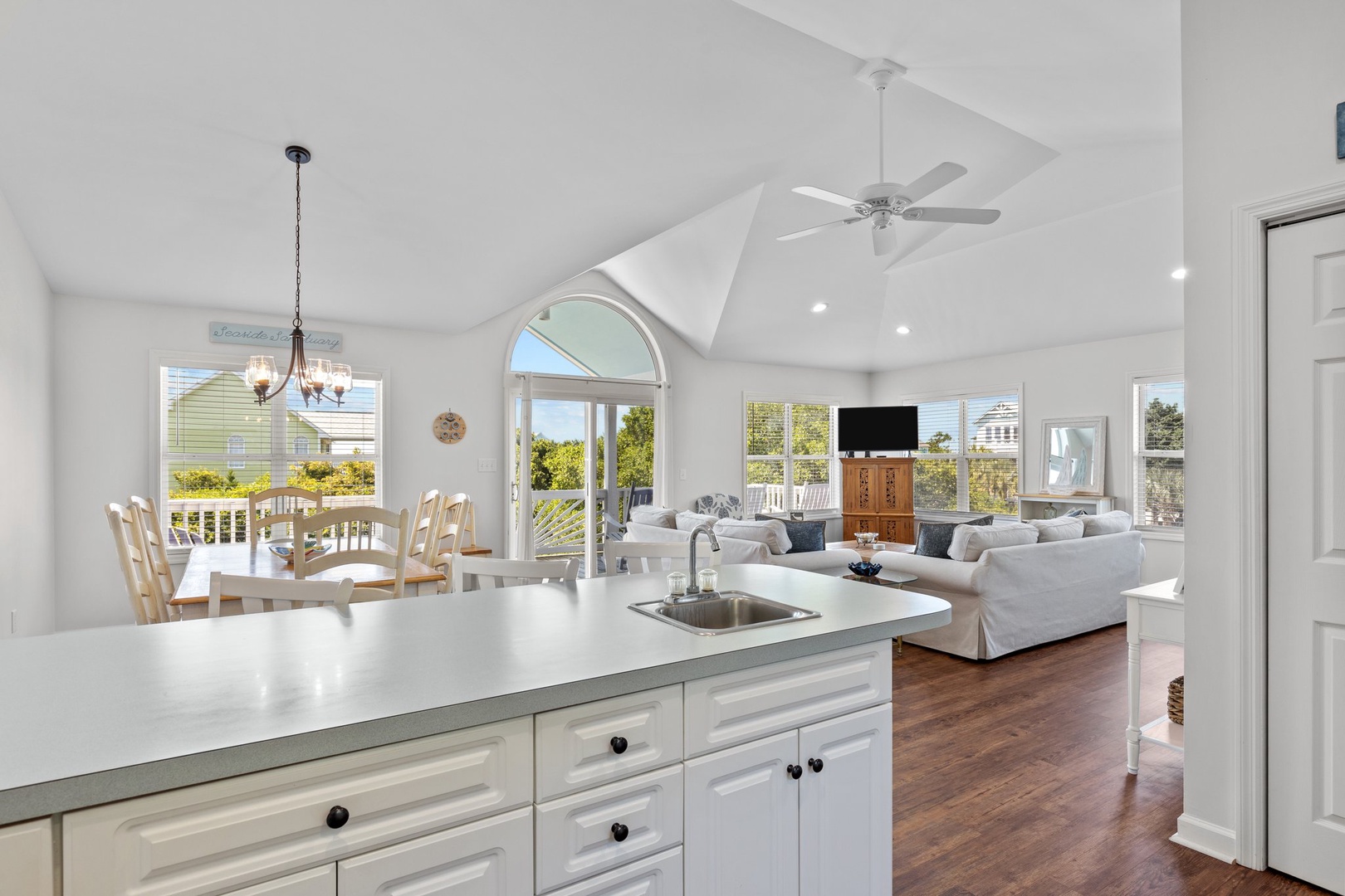 Kitchen/Dining/Living space