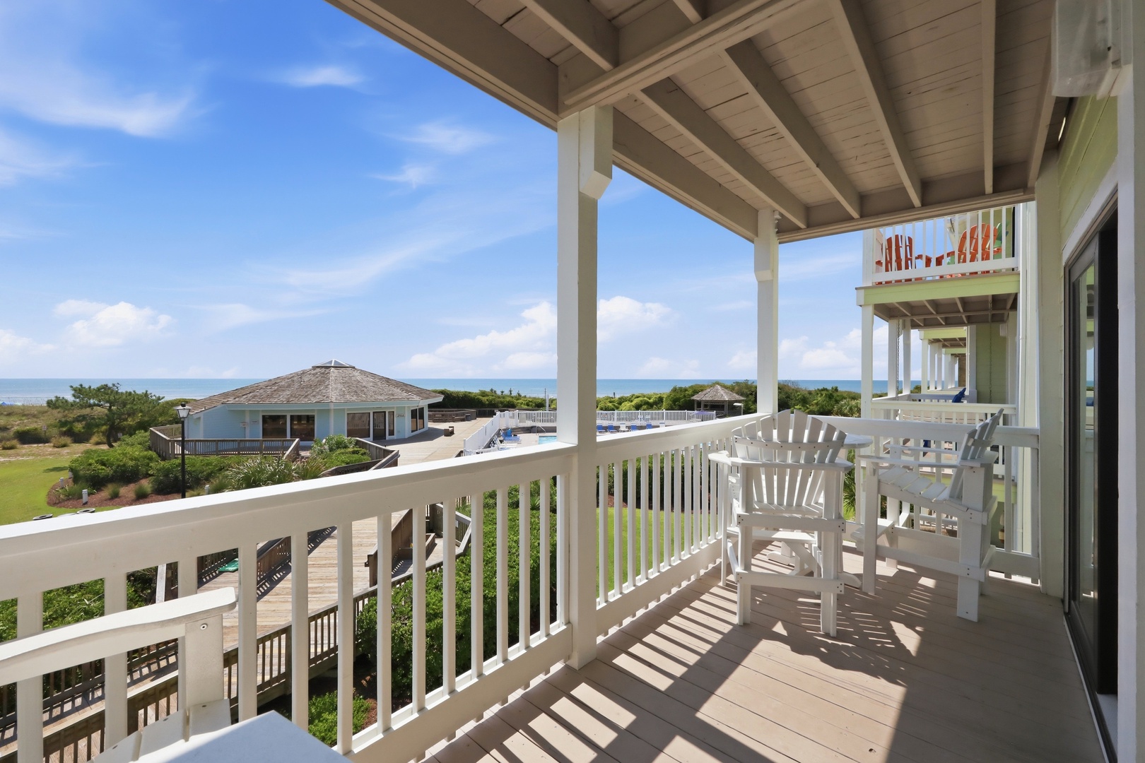 Oma’s Emerald Retreat | Ocean-Facing Balcony
