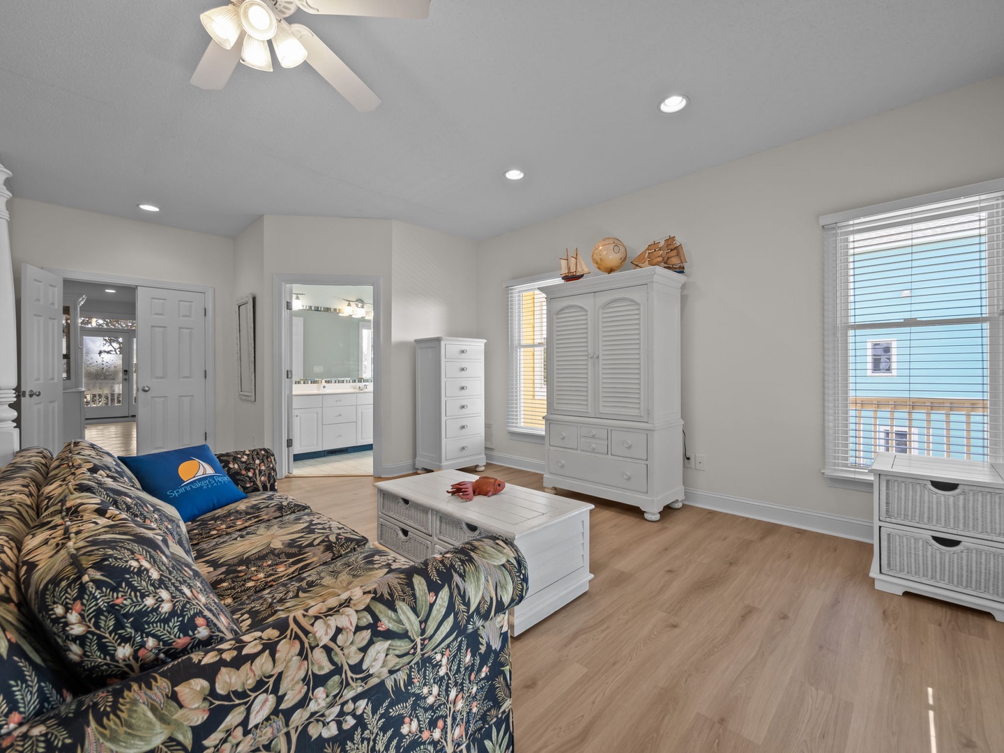 Primary King Suite (Mid-Floor)